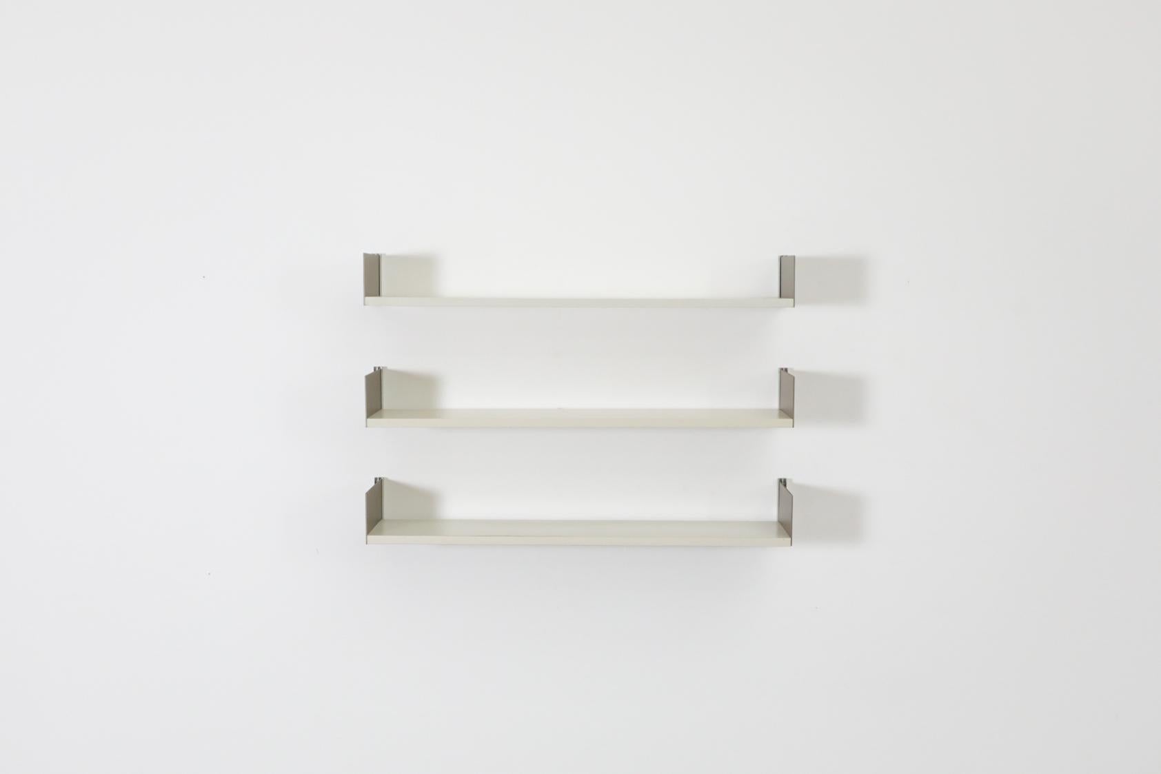 Ensemble de 3 étagères avec côtés de la série 