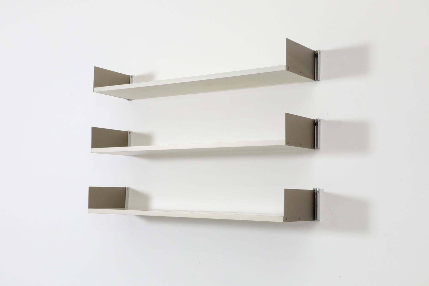 Milieu du XXe siècle Ensemble de 3 étagères murales Dieter Rams System 606 pour Vitsoe en Champagne