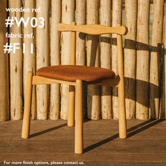 Set of 3 Dining Chair Uçá - Solid wood, upholstered seat.