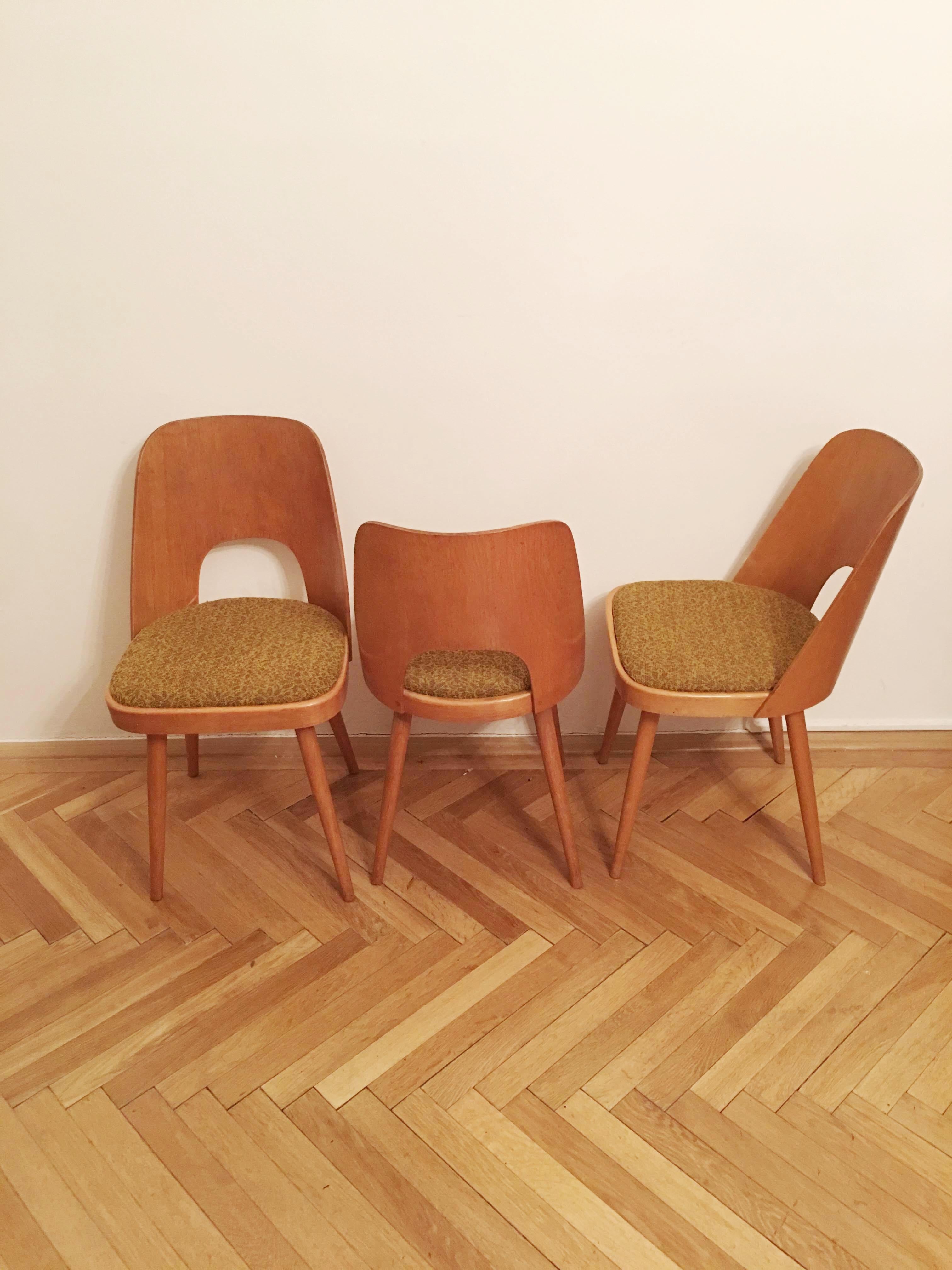 TON retro chairs 1950s. Made in Czechoslovakia.
Designer: Oswald Haerdtl.
Measures: H 83 cm x W 43 cm x D 51 cm.
