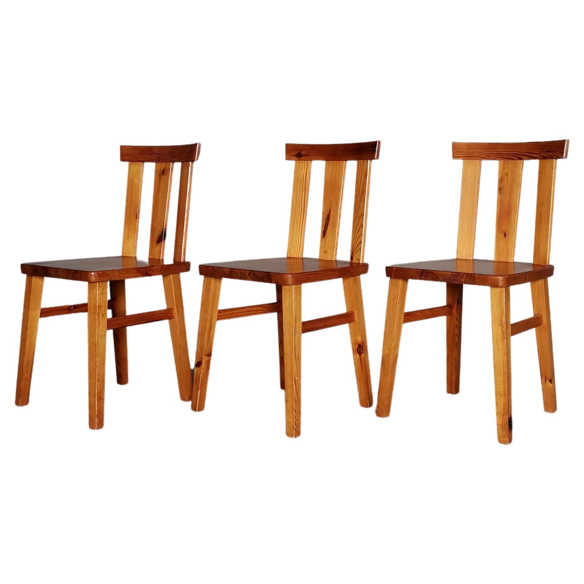 Set of 3 dining chairs in solid pine, style of Axel Einar Hjorth, Sweden 1930s For Sale