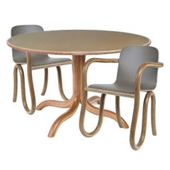 Ensemble de 3 chaises et table de salle à manger originales Kolho, Earth, par Made by Choice