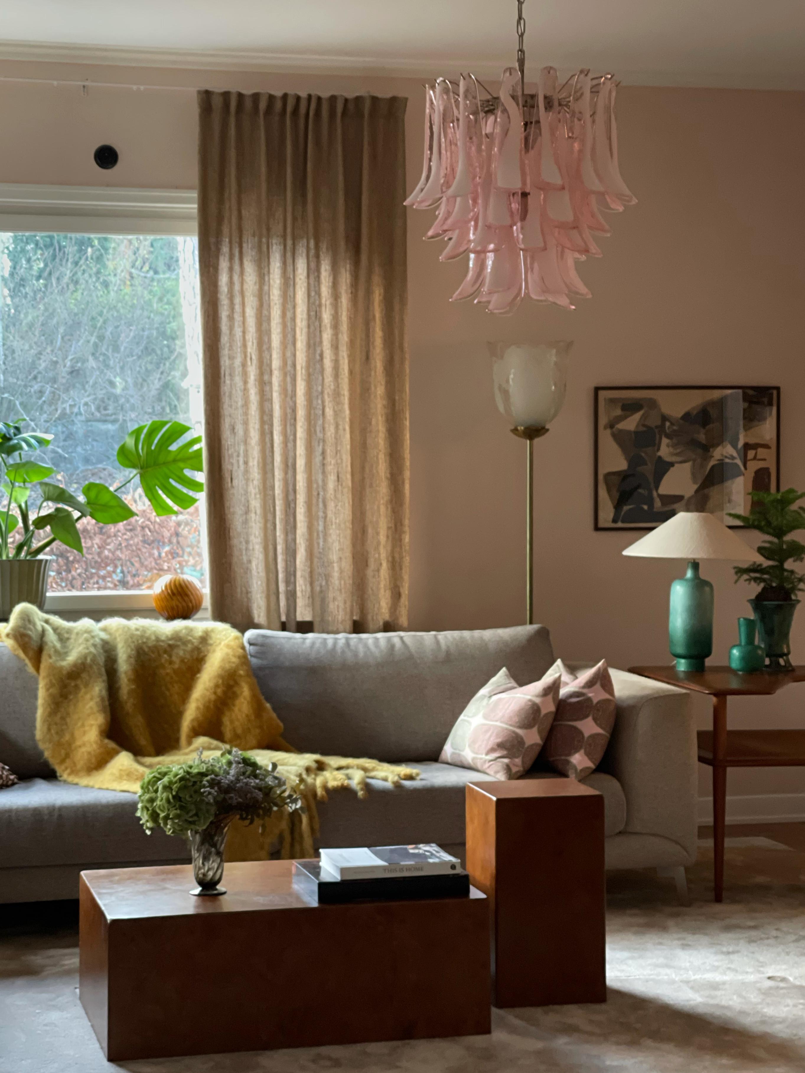 Set di 3 lampadari eclettici rosa di Murano in vendita 2