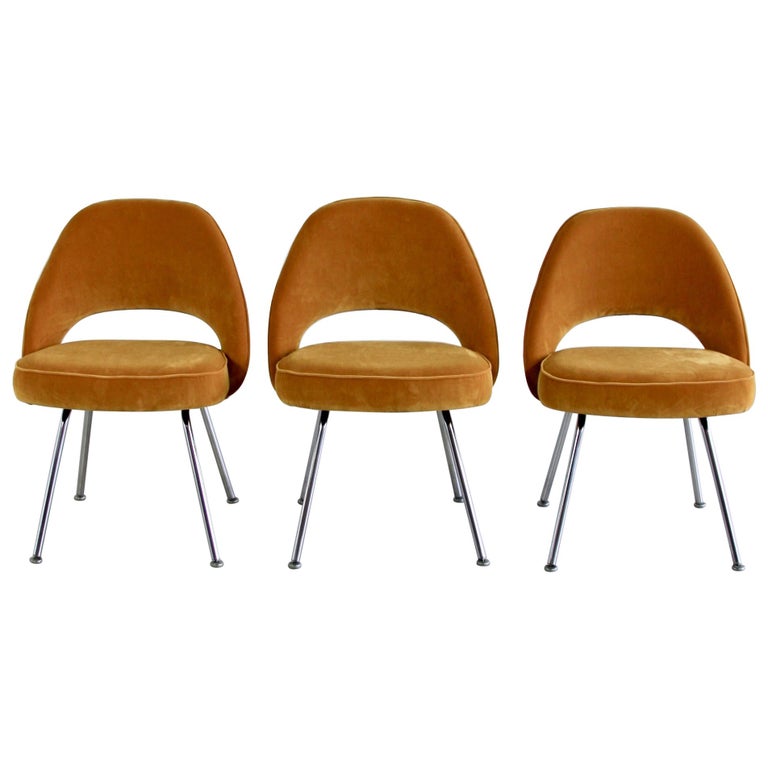 Set Of 3 Eero Saarinen Conference Chairs Knoll International