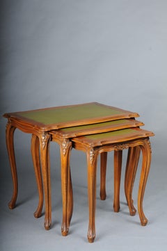 Set of 3 elegant Side Tables Rococo, England