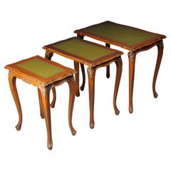 Set di 3 eleganti tavolini Rococò, Inghilterra