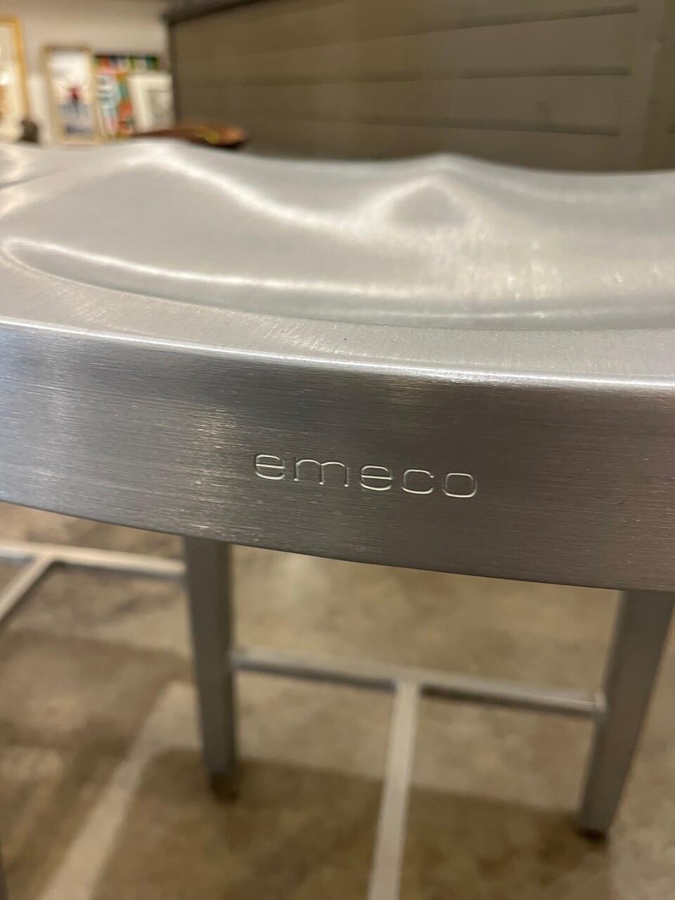 Juego de 3 Taburetes de Bar Emeco 1006 Aluminio Azul Marino Cepillado en venta