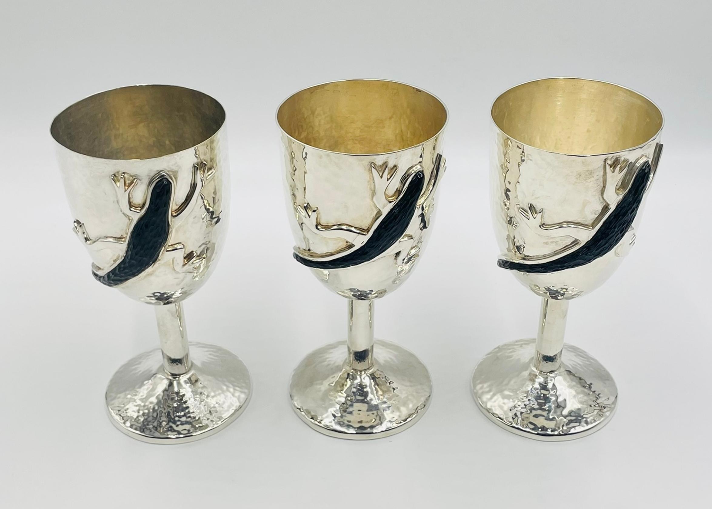 3er-Set Emilia Castillo Versilberte Pokale mit schwarzen Onyx-Eidechsen, Mexiko (Postmoderne) im Angebot