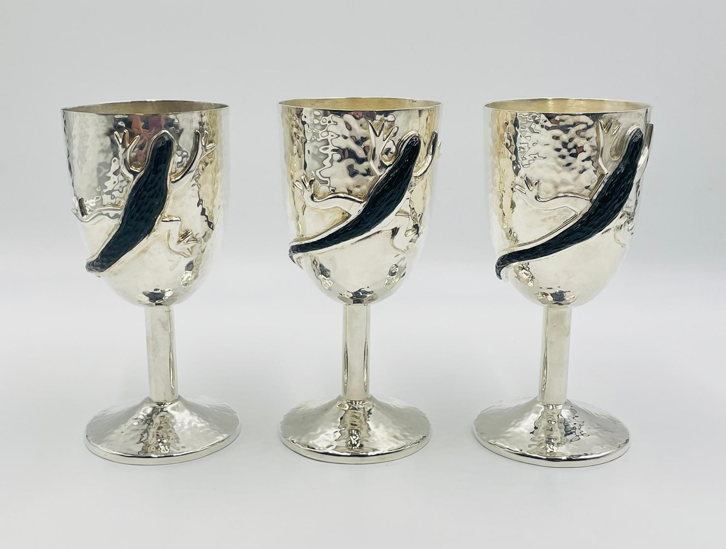 3er-Set Emilia Castillo Versilberte Pokale mit schwarzen Onyx-Eidechsen, Mexiko (Mexikanisch) im Angebot