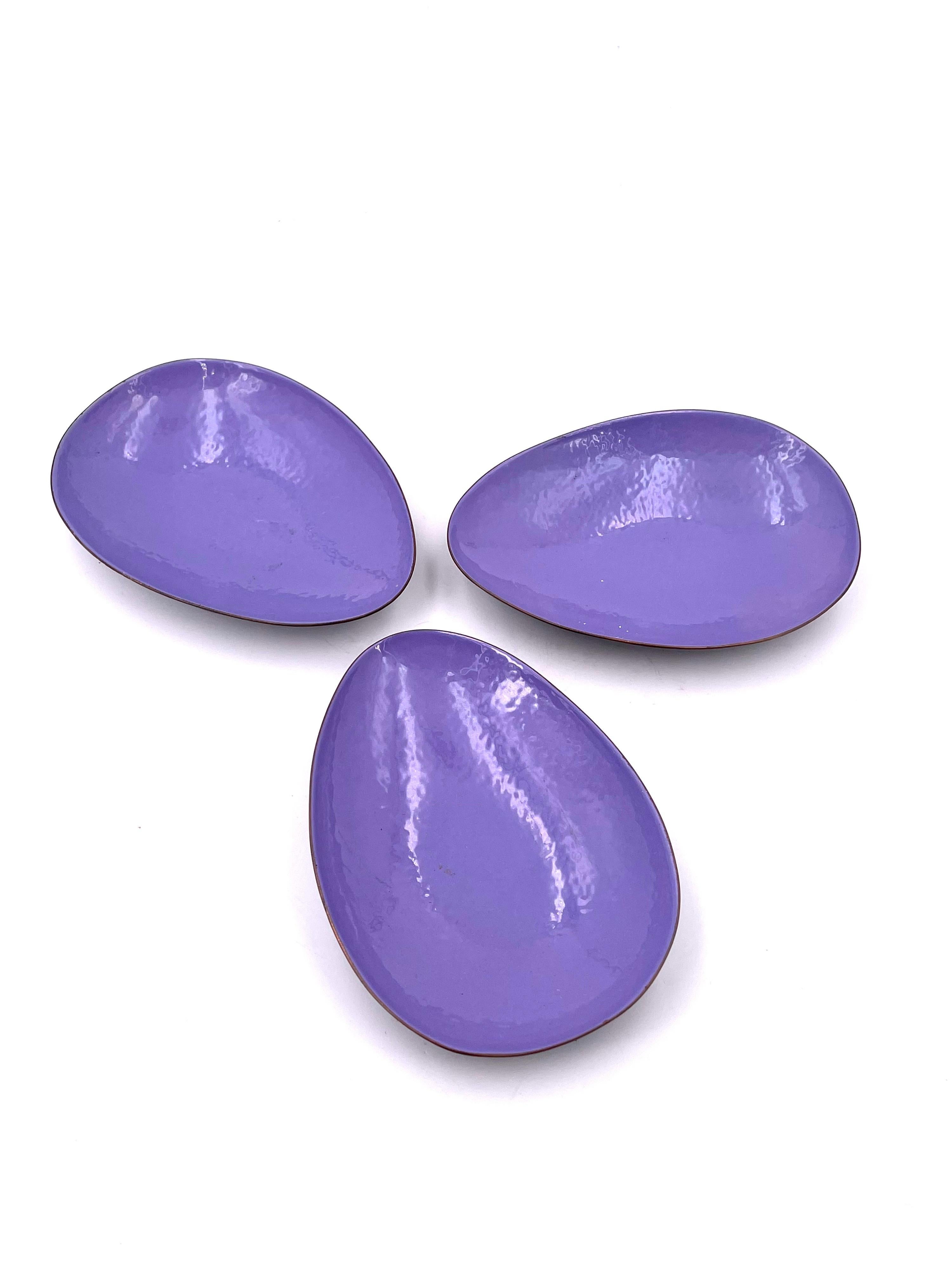 Nice set of 3 enameled on copper in purple circa 1960s, California design. Egg shape very cool atomic design.