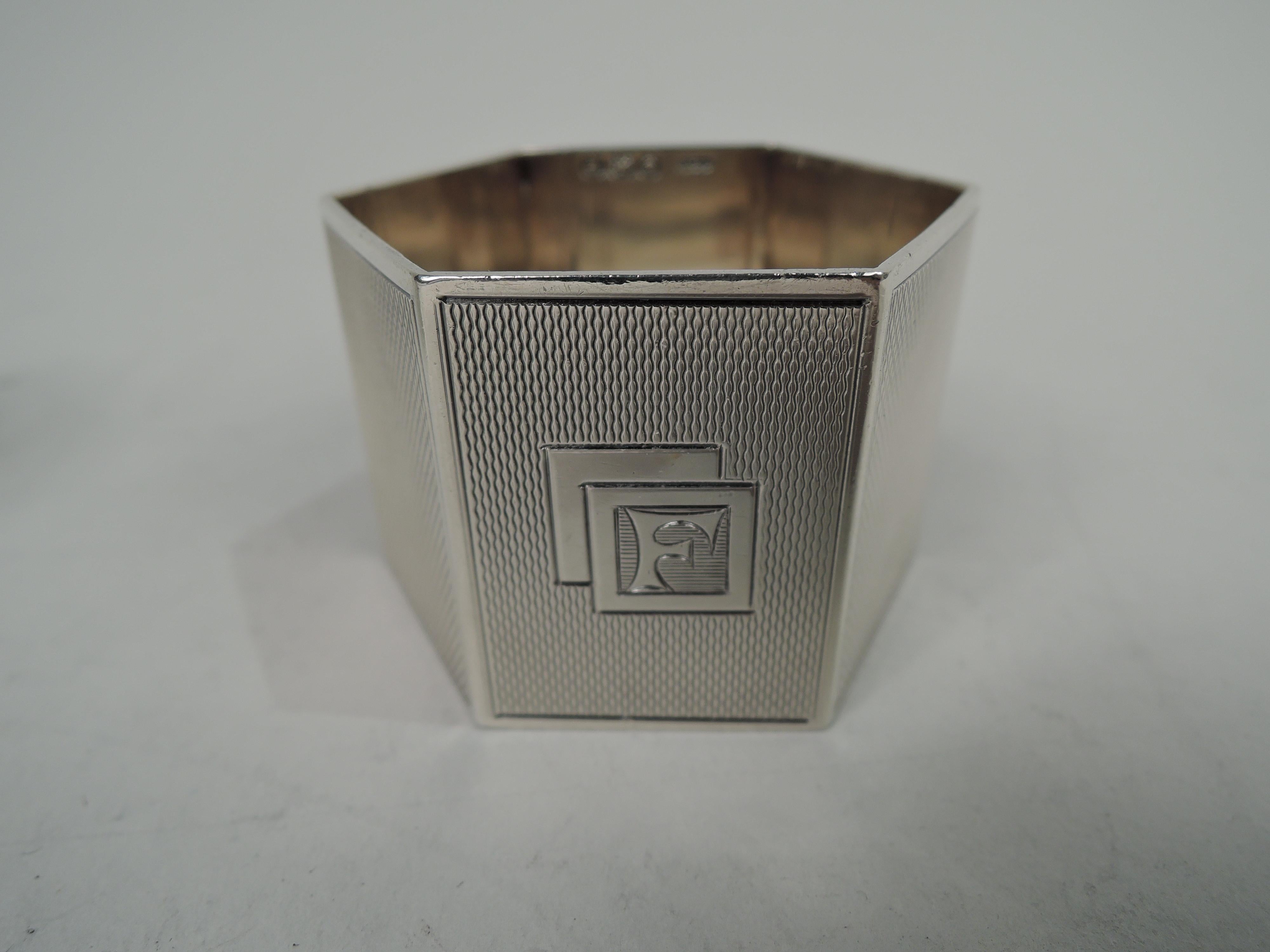Set of 3 English Art Deco Sterling Silver Napkin Rings In Good Condition For Sale In New York, NY