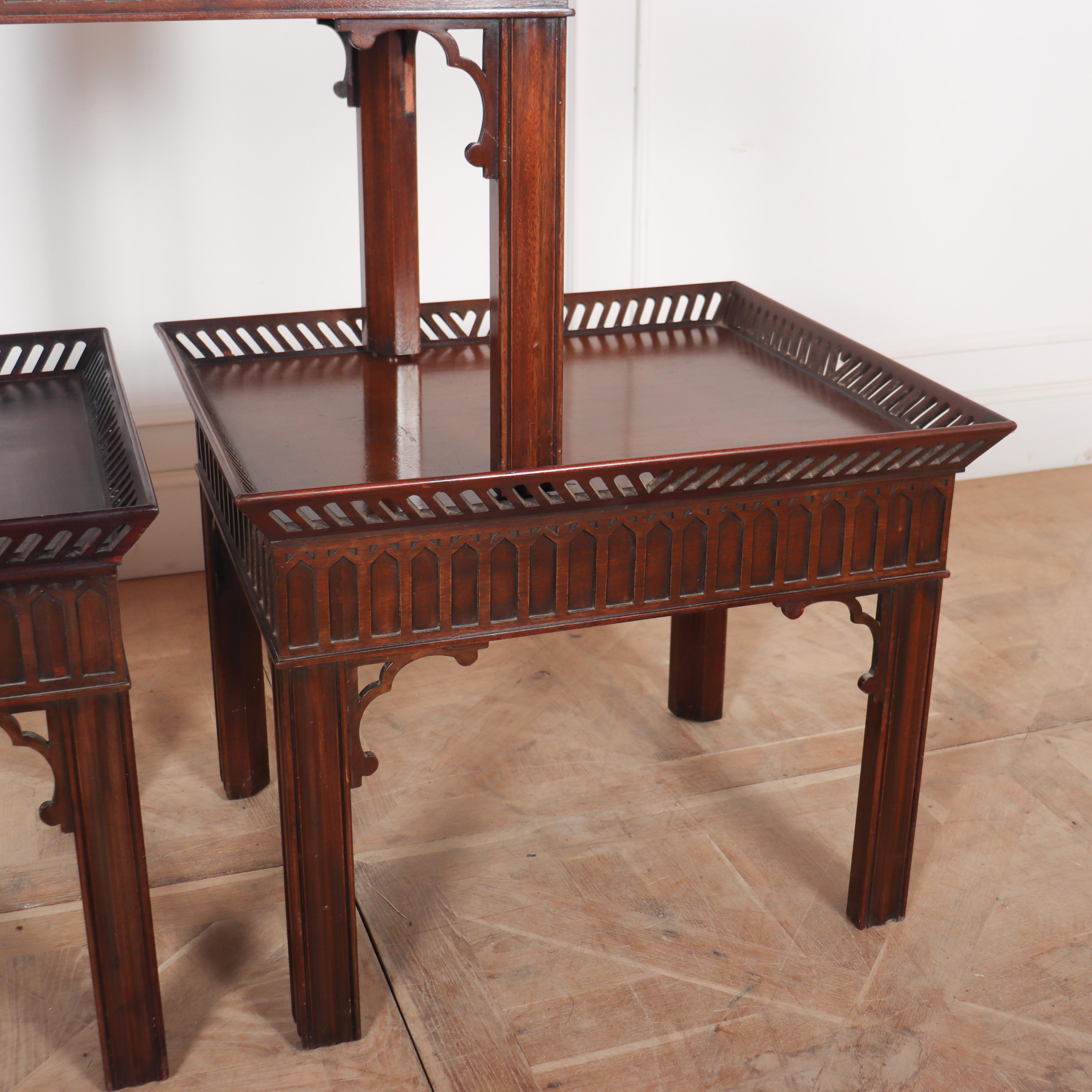 Set of 3 English Lamp Tables In Good Condition For Sale In Leamington Spa, Warwickshire