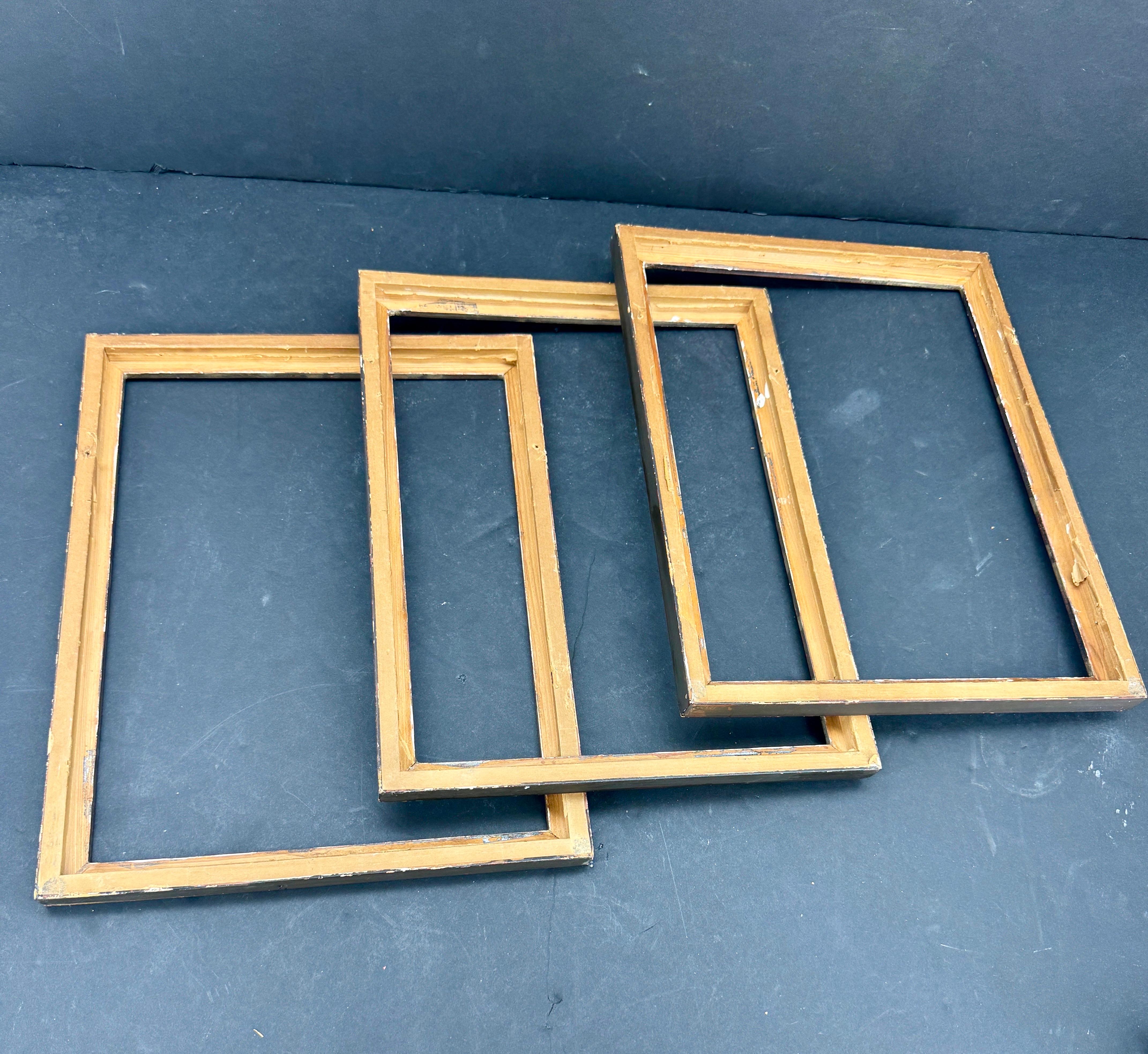Lote de 3 marcos de arte europeos de madera en pan de plata en venta 8