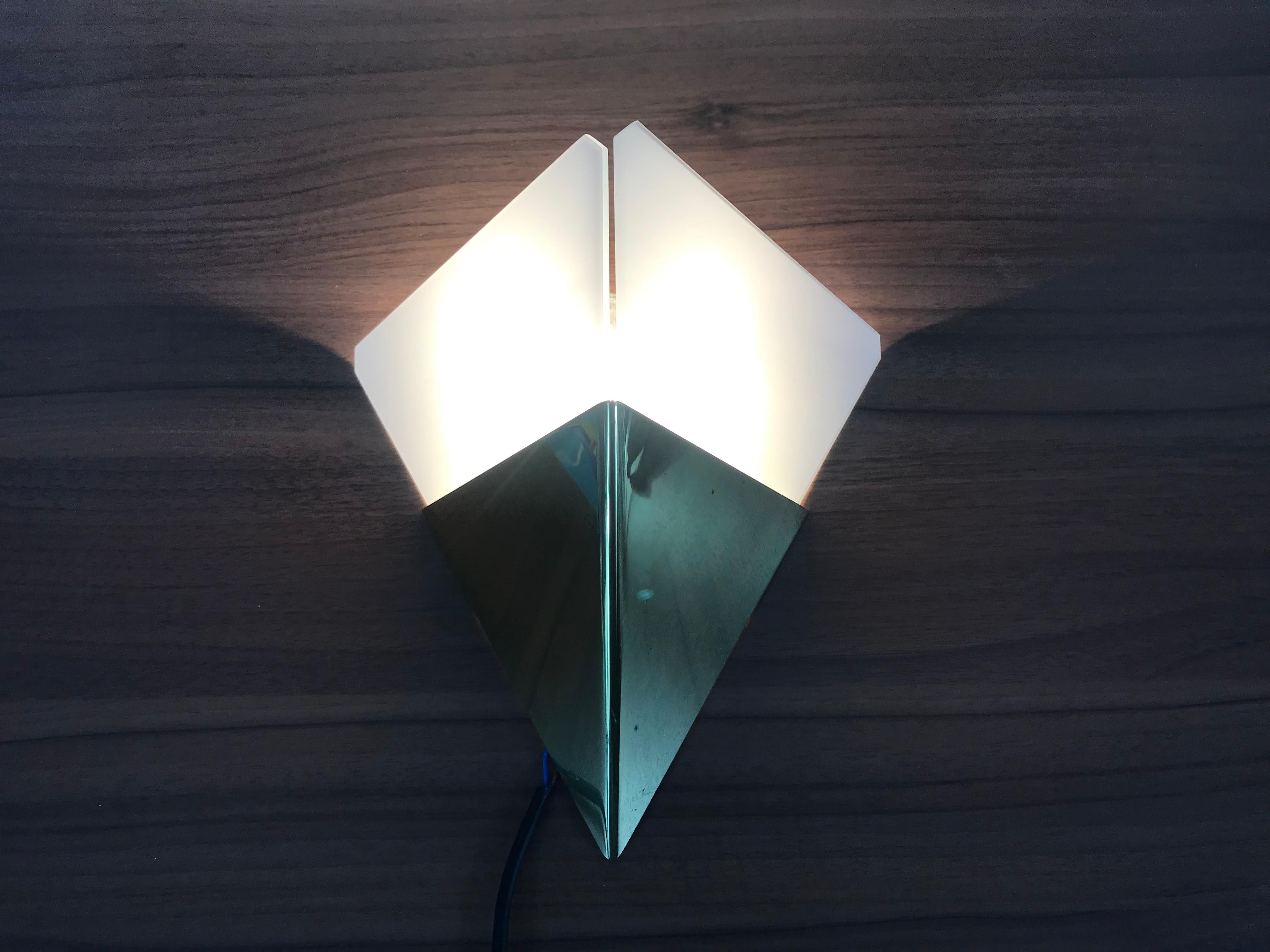 Set of 3 Extraordinary Triangle Ice Glass Sconces by Kalmar, Austria, 1960s 4