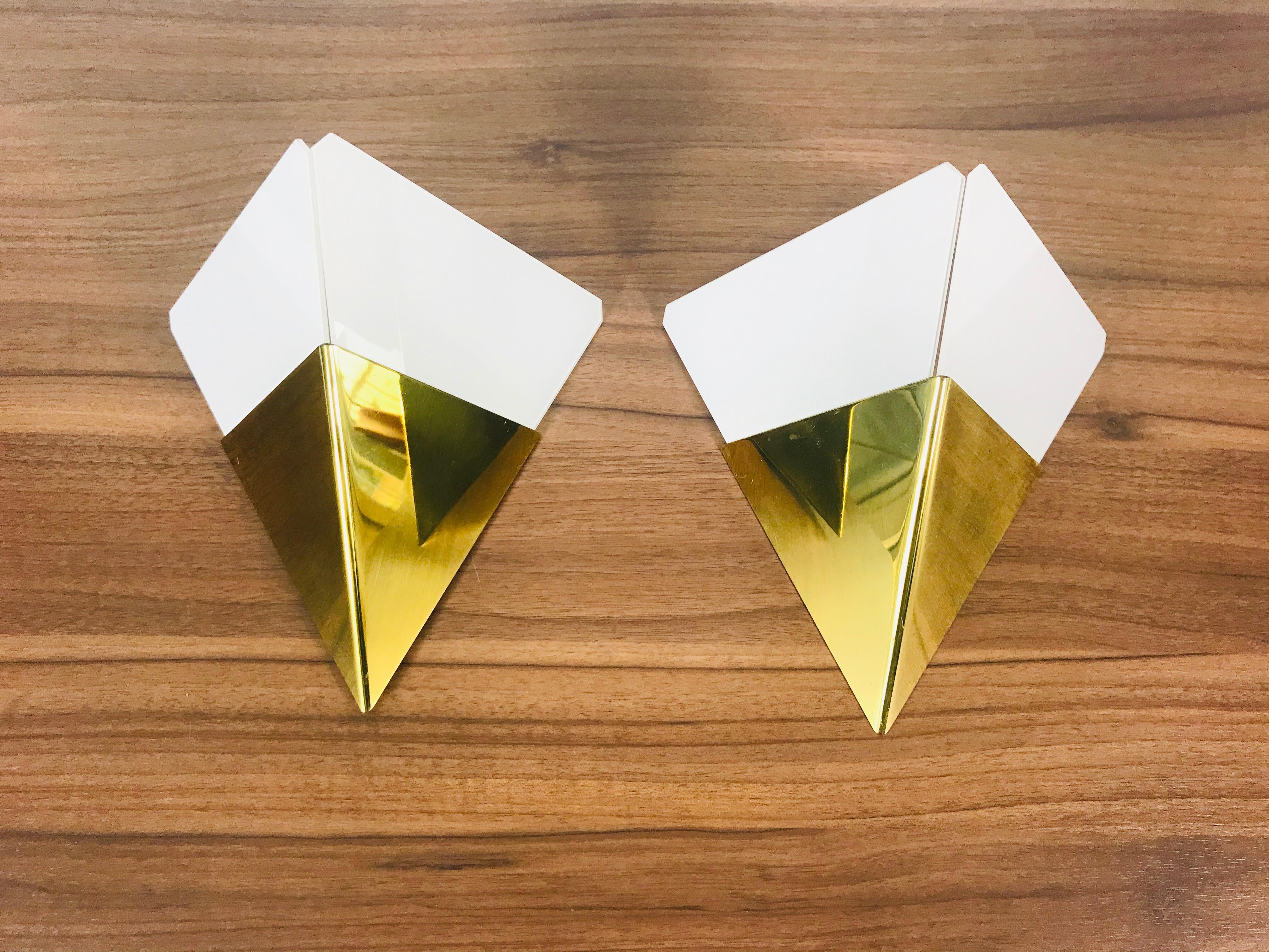 Set of 3 Extraordinary Triangle Ice Glass Sconces by Kalmar, Austria, 1960s 6