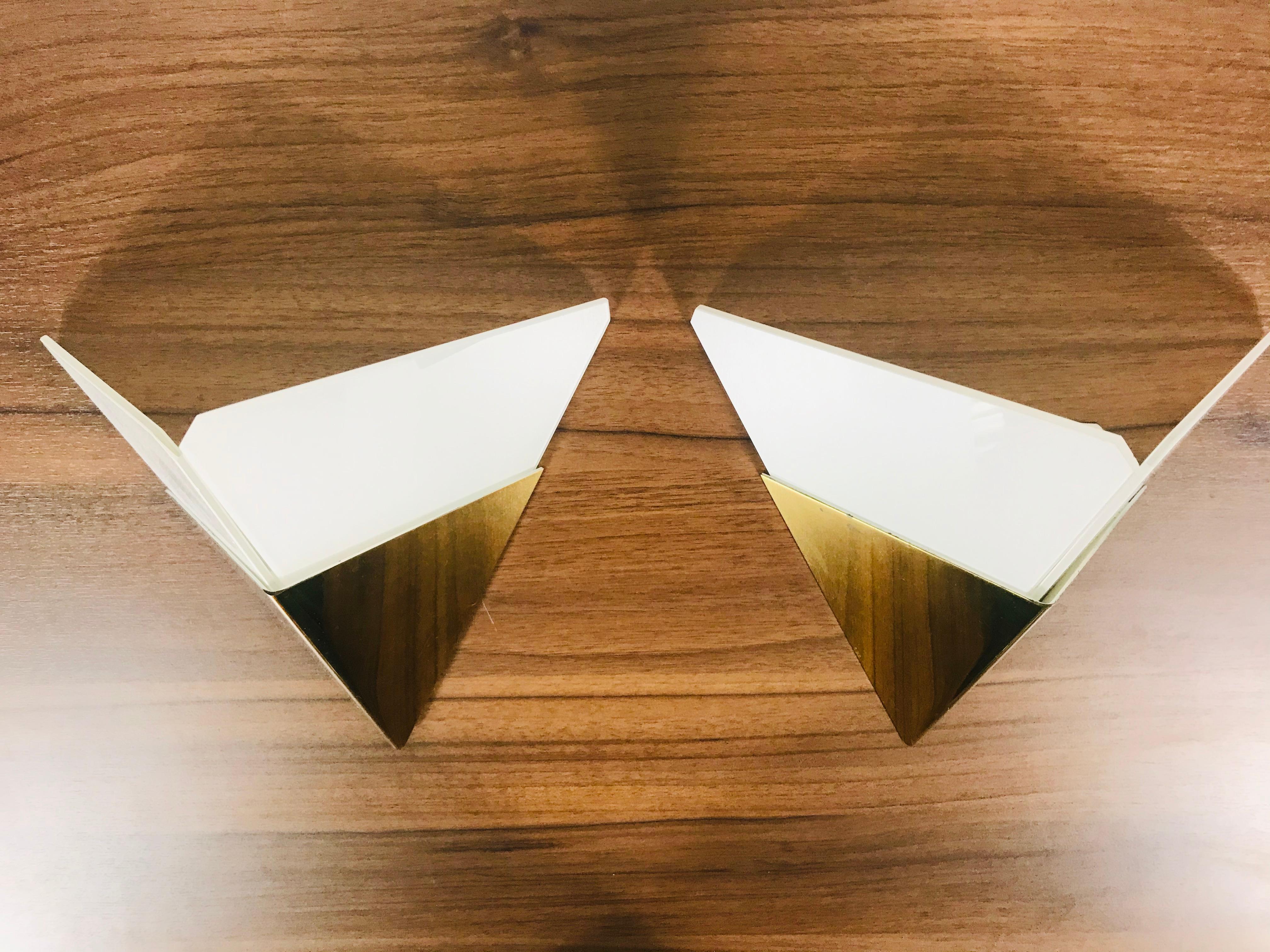 Mid-20th Century Set of 3 Extraordinary Triangle Ice Glass Sconces by Kalmar, Austria, 1960s