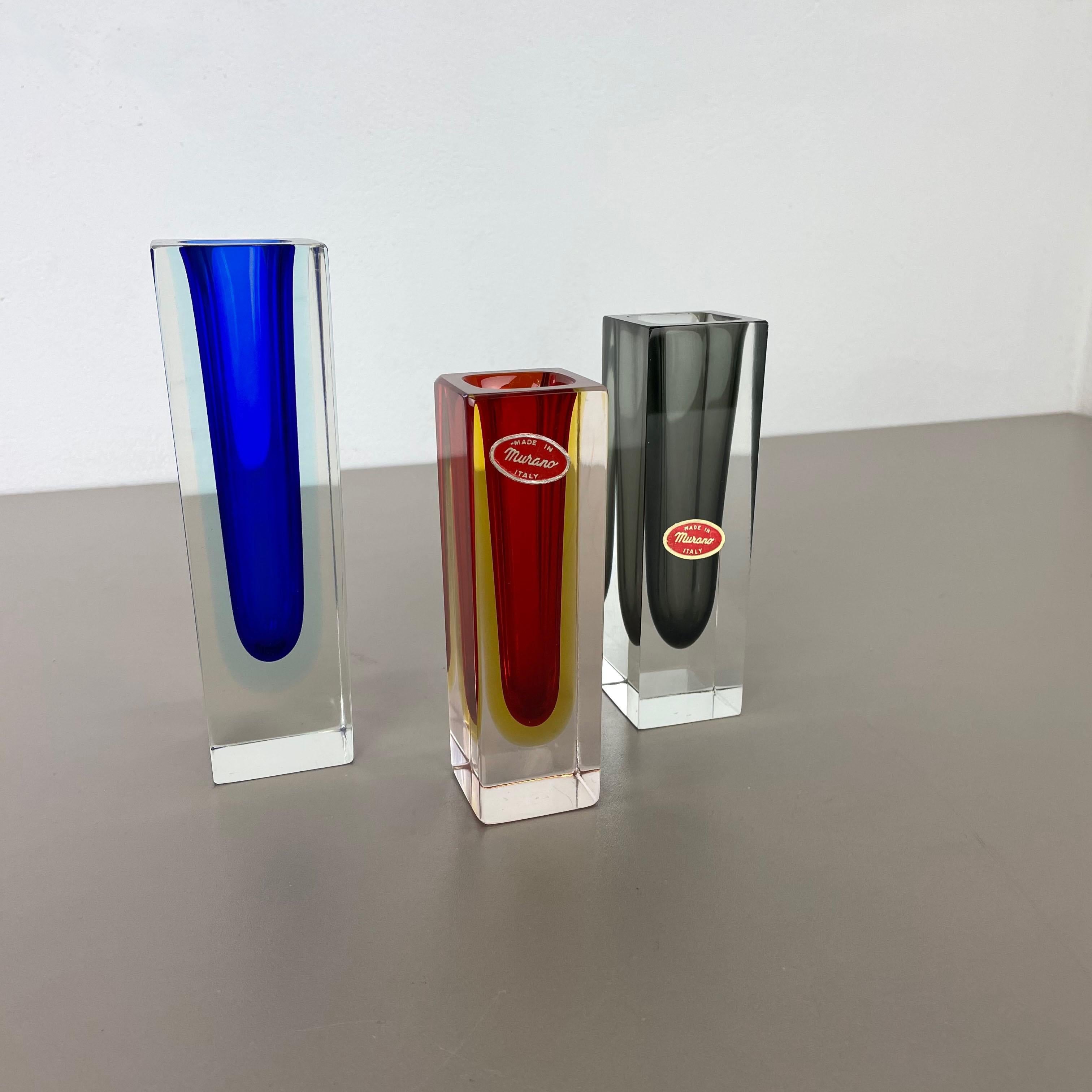 Article:

Murano glass vase set of 3


Design:

attrib. Flavio Poli


Origin:

Murano, Italy


Decade:

1970s

These original set of 3 glass vases was produced in the 1970s in Murano, Italy. each vase of the set is made in