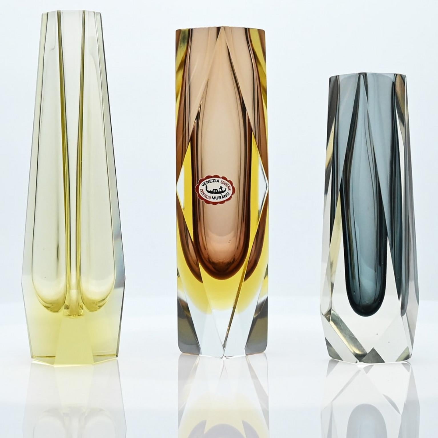 Italian Set of 3 Faceted Sommerso Glass Vases, Mandruzzato, Murano, Italy, 1970
