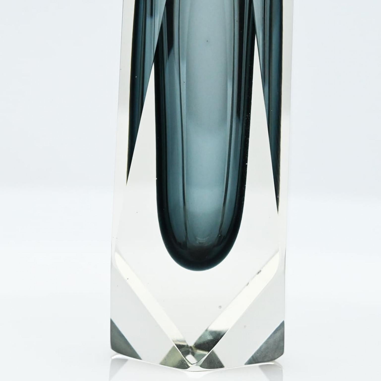 Late 20th Century Set of 3 Faceted Sommerso Glass Vases, Mandruzzato, Murano, Italy, 1970