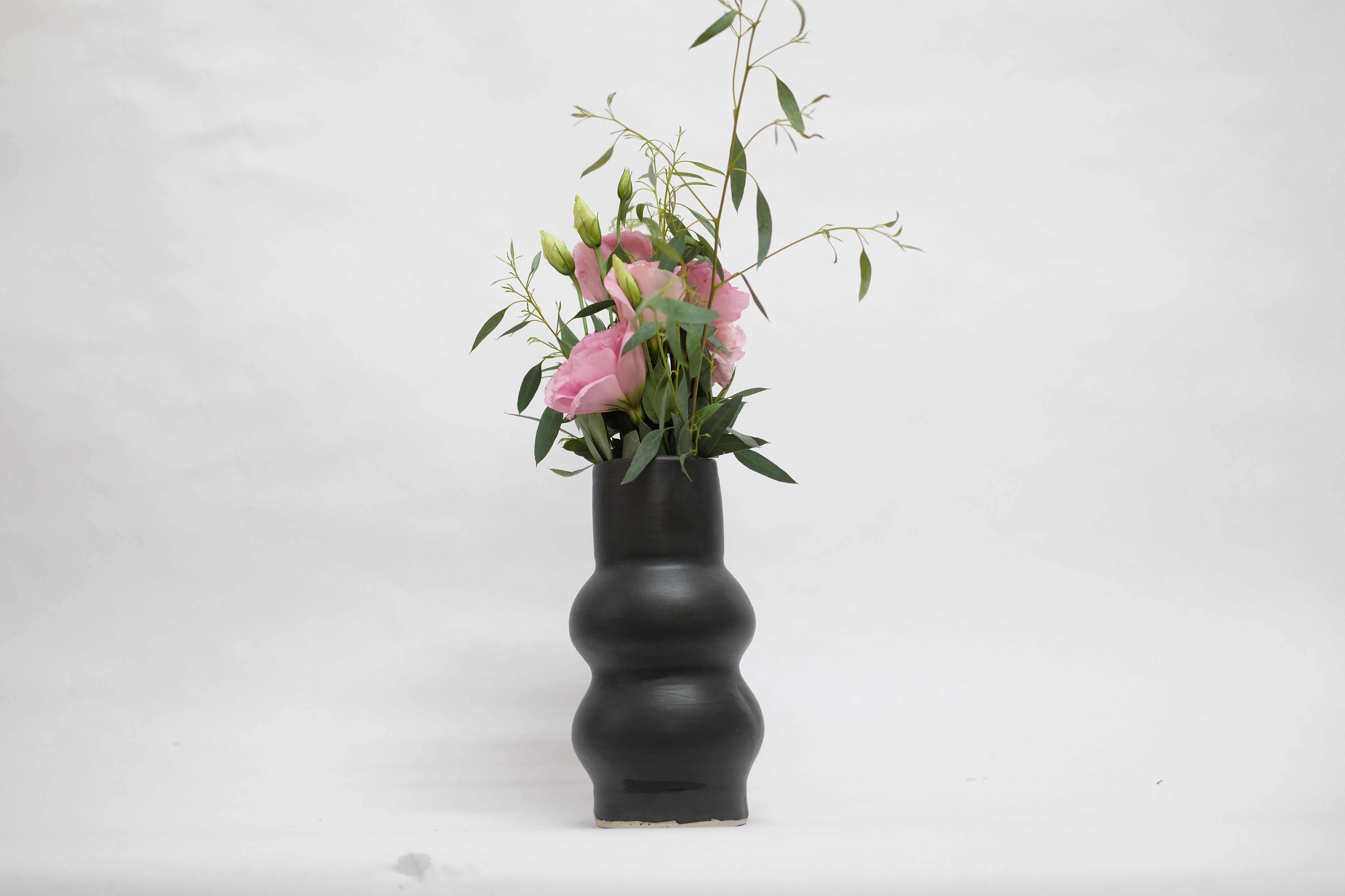 Mexican Set of 3 Femme II Unique Stoneware Vase by Camila Apaez For Sale