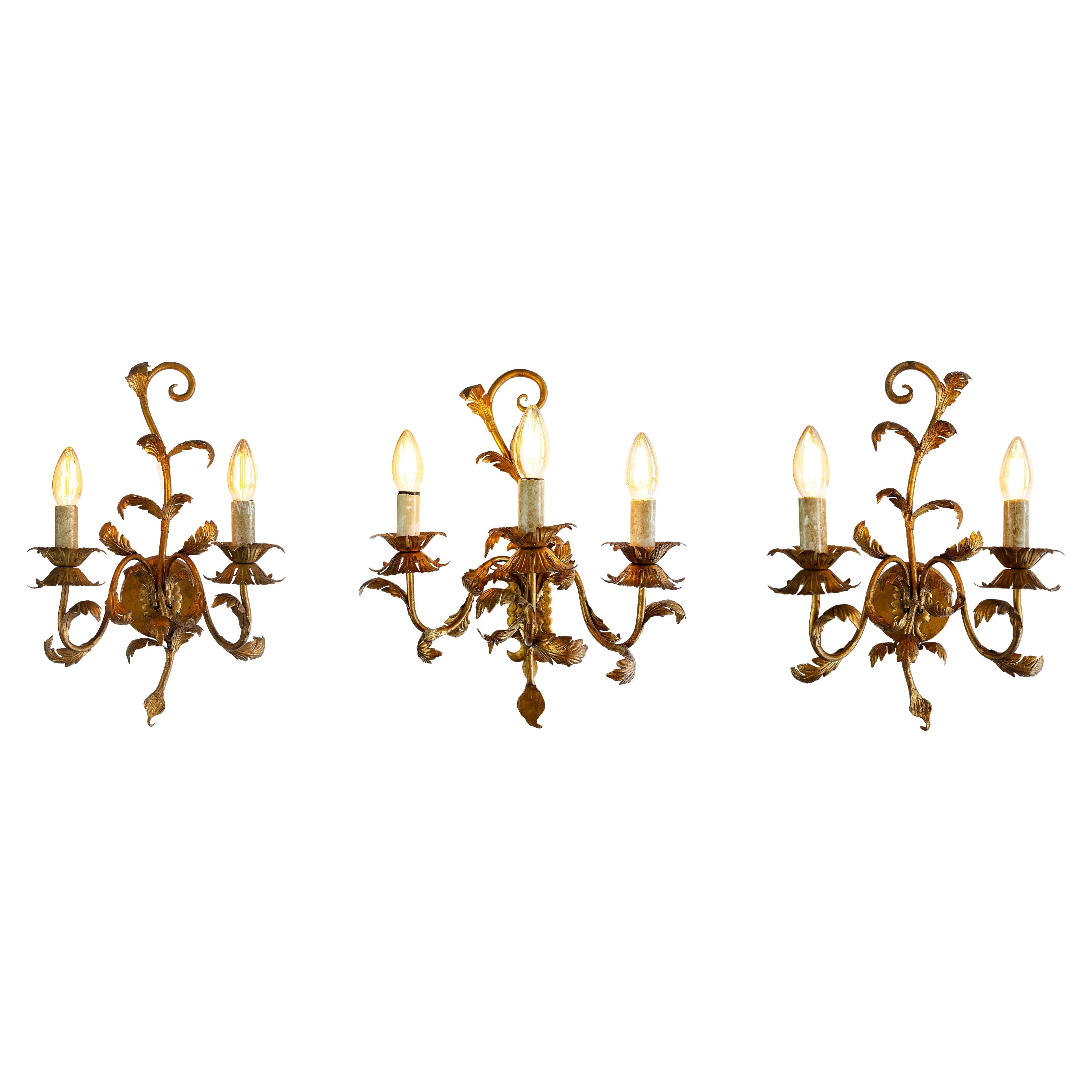 Set di 3 applique floreali con finitura dorata in stile Hollywood Regency, Italia, anni '60 in vendita