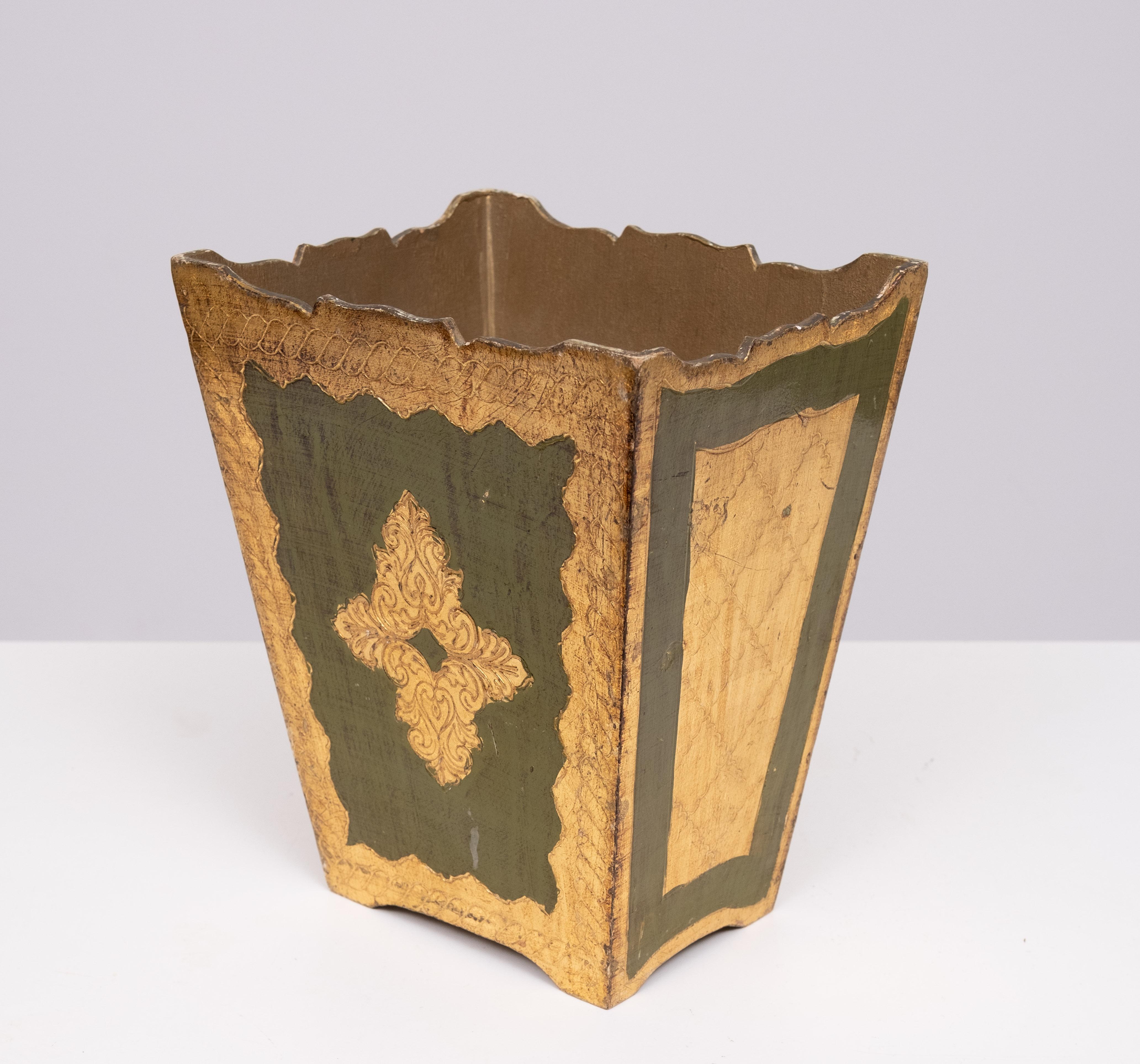 Mid-20th Century set of 3 Florentine Newspaper rack letter holder Paper basket 1960s Italy For Sale