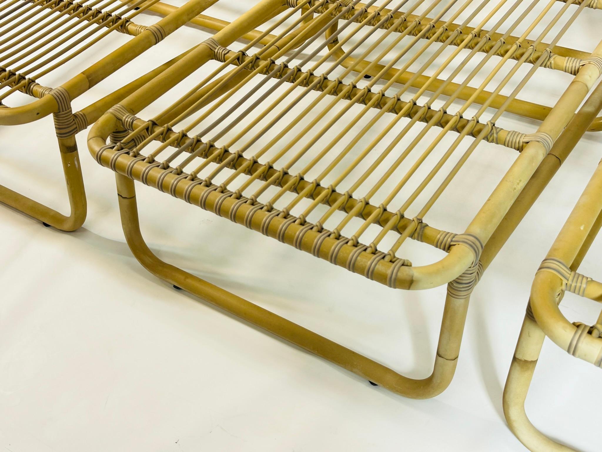 Lot de 3 chaises d'extérieur Four Hands Roots Riley - Faux Rattan en vente 2