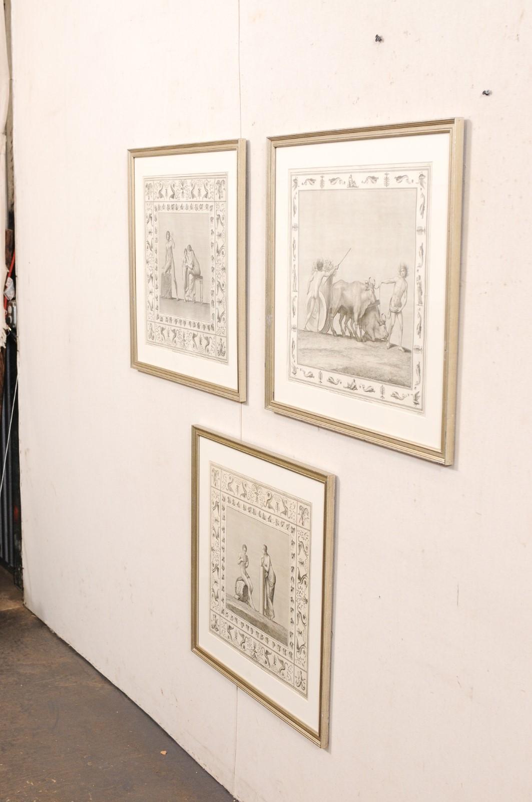 Ensemble de 3 lithographies italiennes encadrées du C.I.C. en vente 8