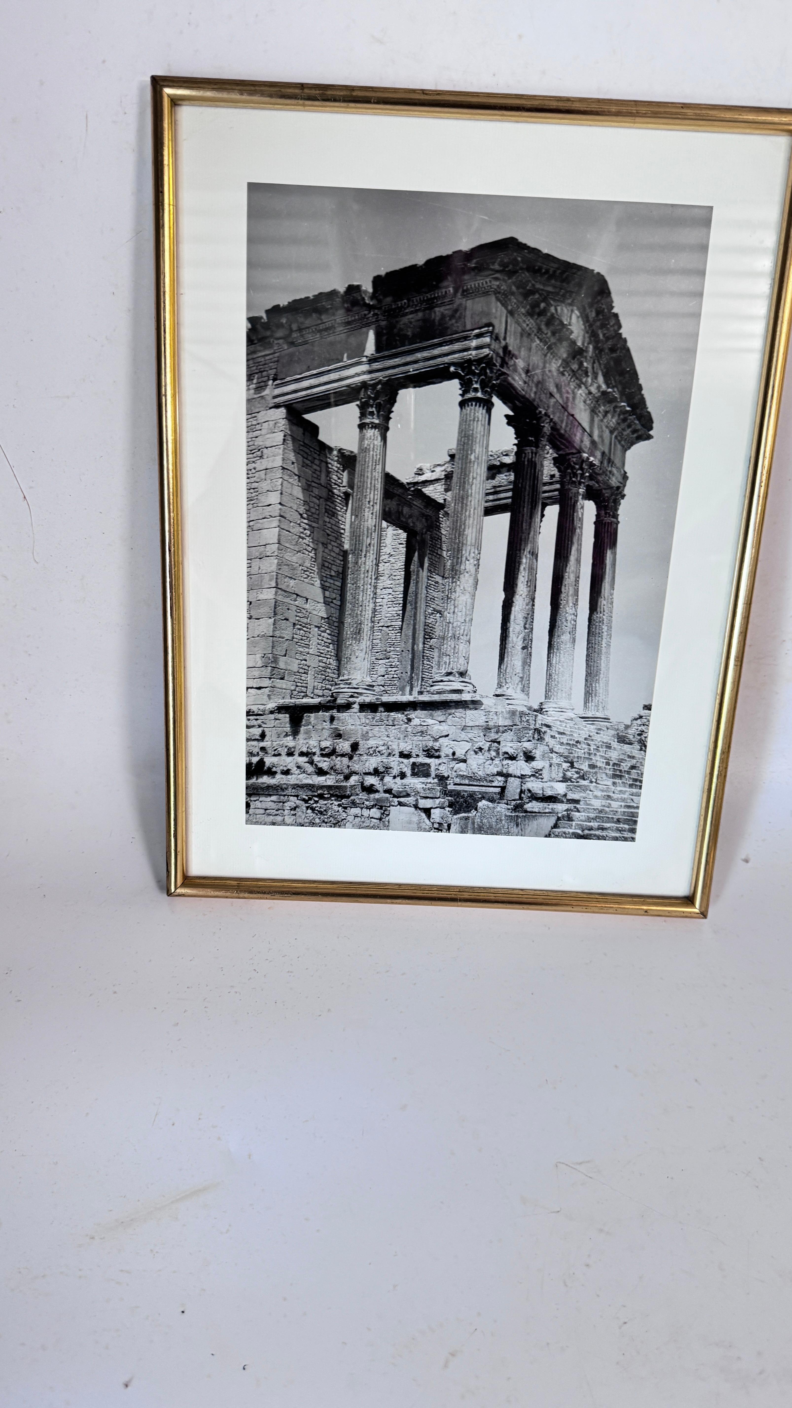 Set of 3 Framed Black and White Photographs 1950s Monuments Gold Frames en venta 8