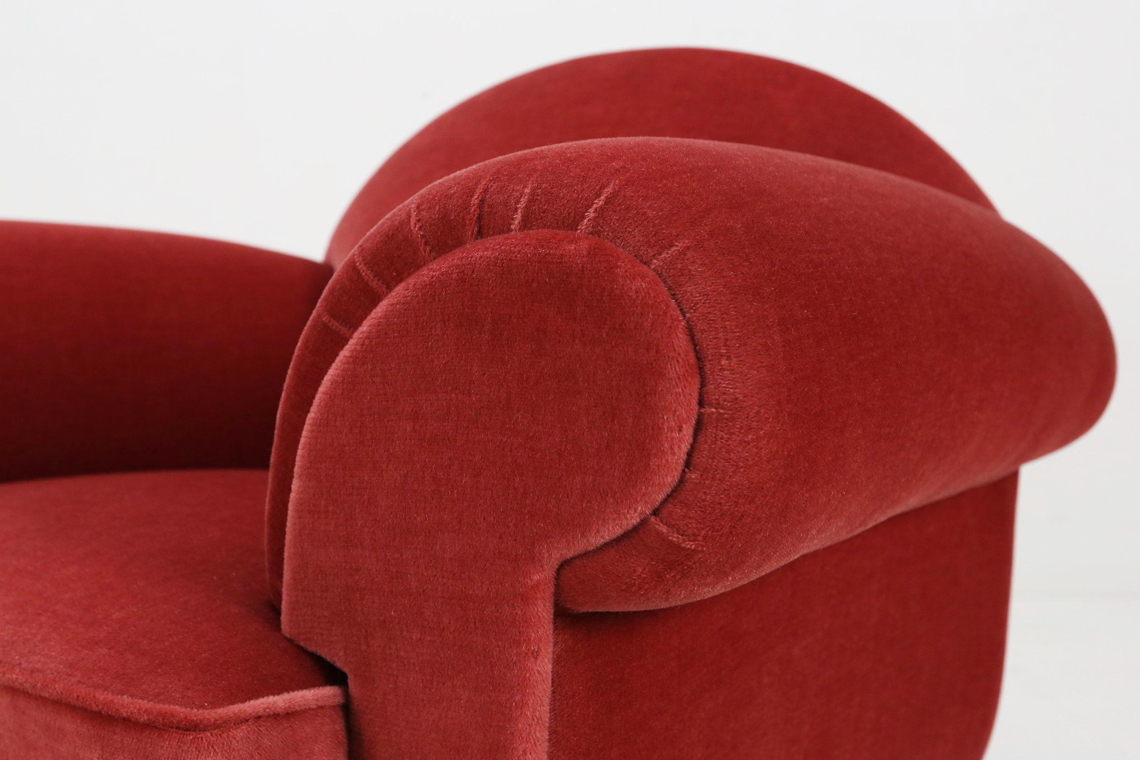 Ensemble de 3 fauteuils Art Déco français tapissés de velours rouge, années 1930 en vente 3
