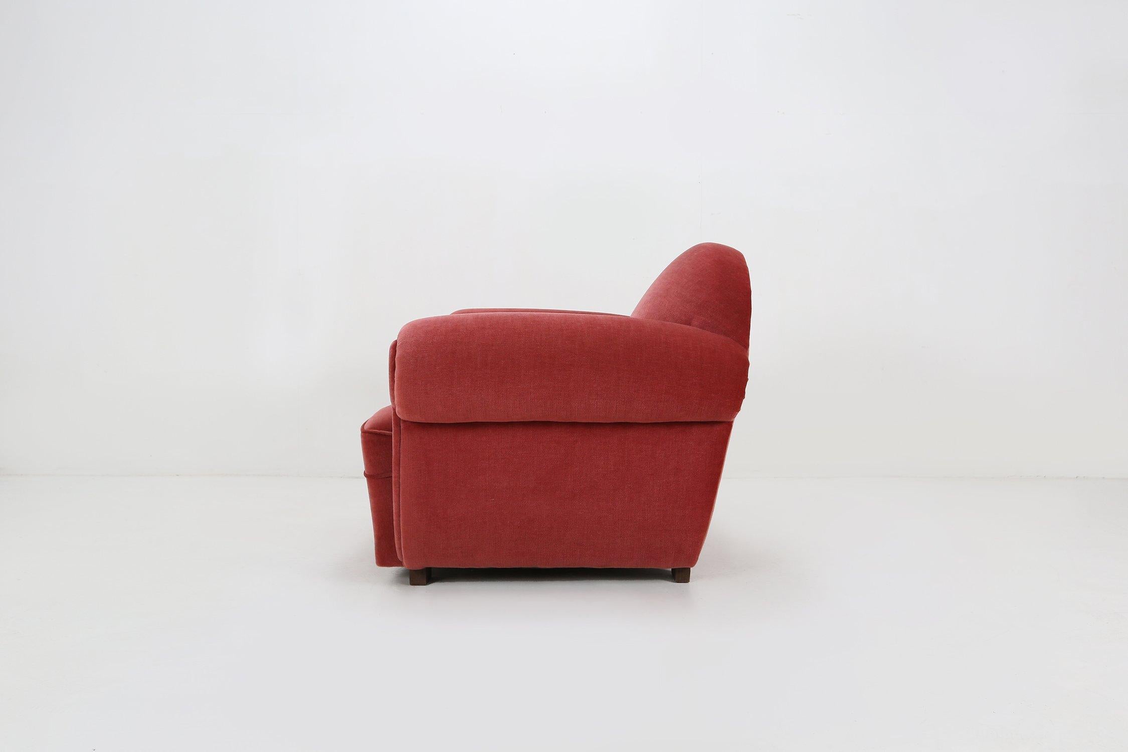 Ensemble de 3 fauteuils Art Déco français tapissés de velours rouge, années 1930 en vente 7