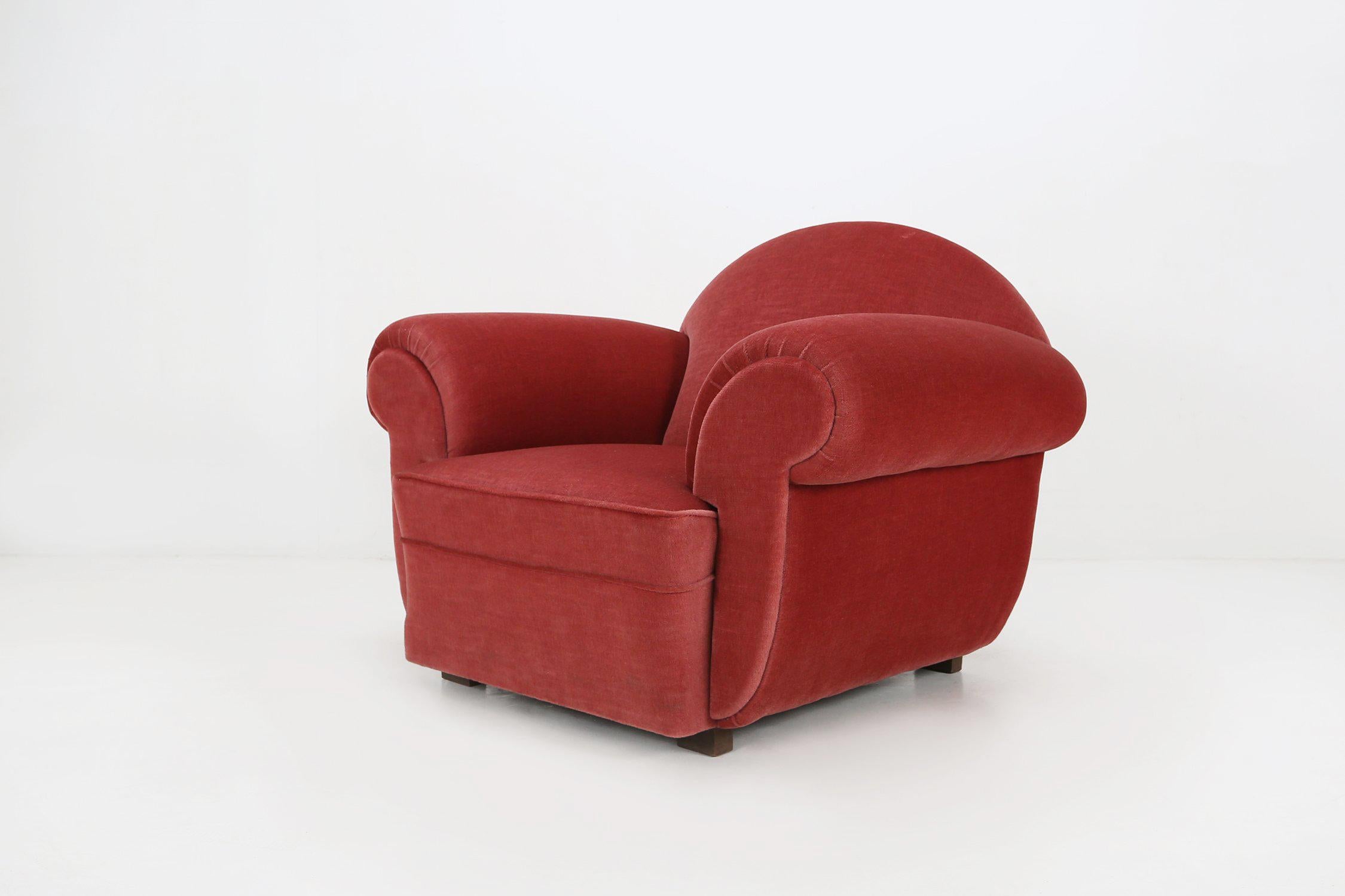 Ensemble de 3 fauteuils Art Déco français tapissés de velours rouge, années 1930 en vente 8