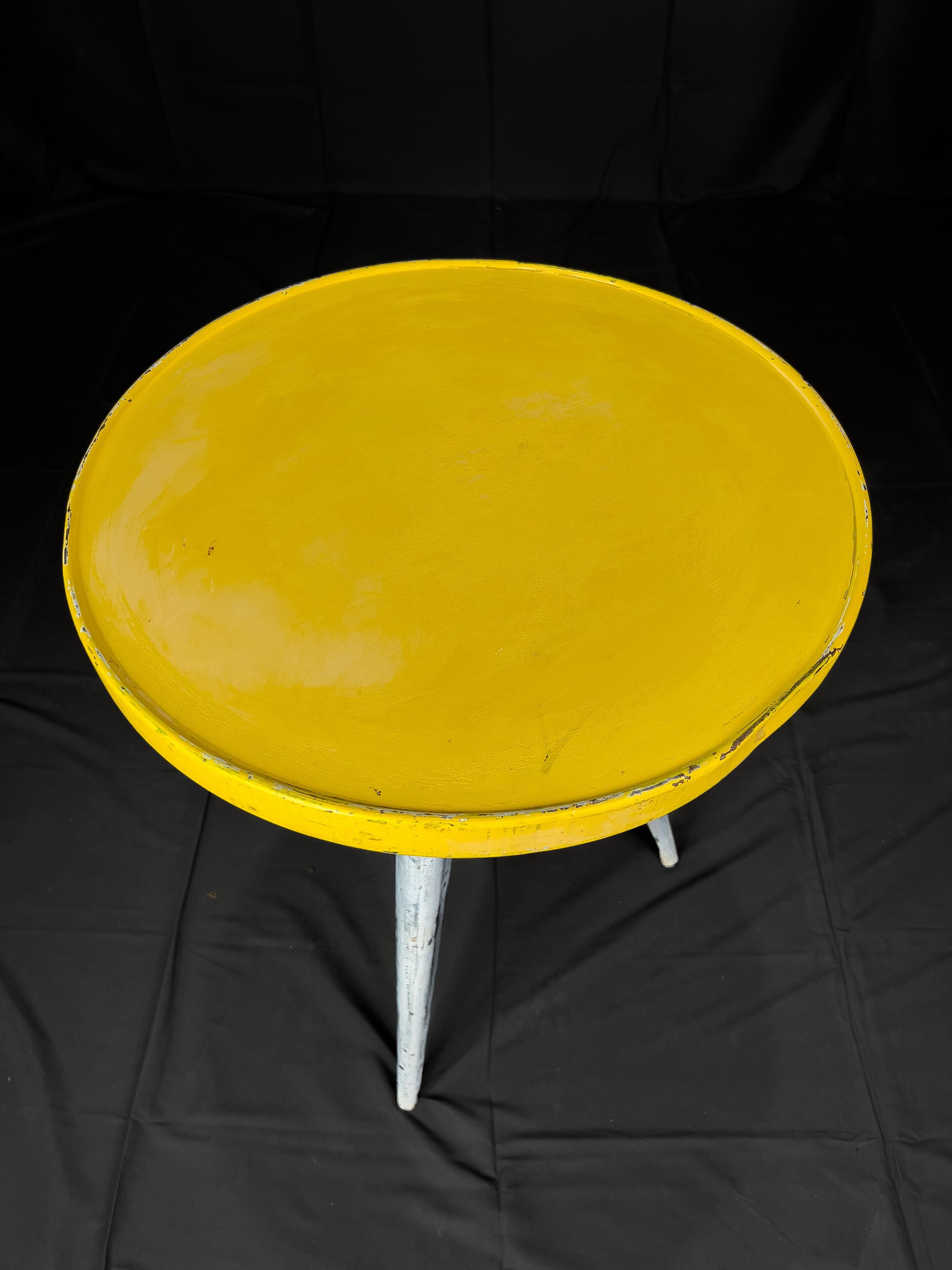 Set of 3 French Bistro Tables 4