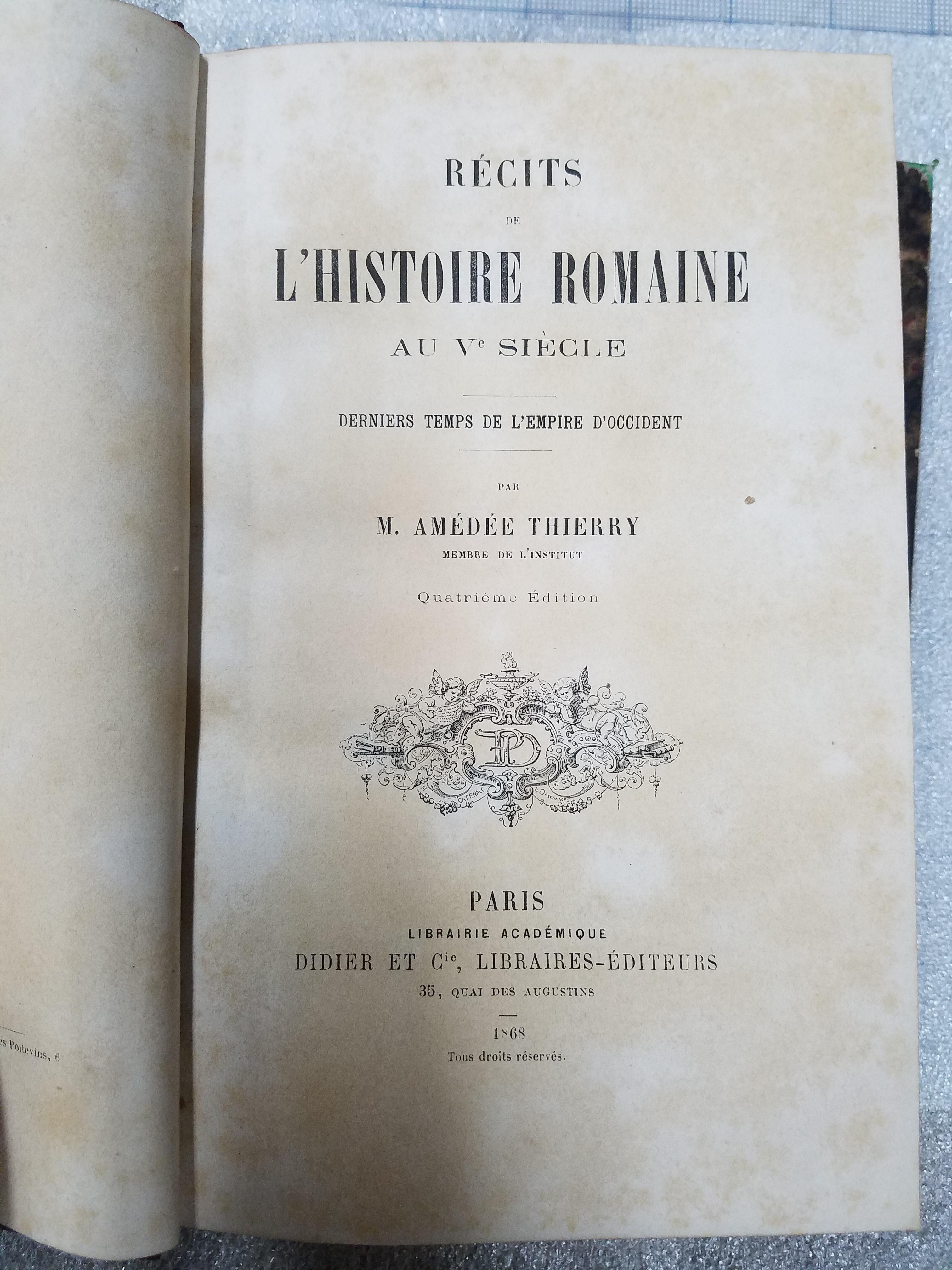 Set of 3 French Books For Sale 3