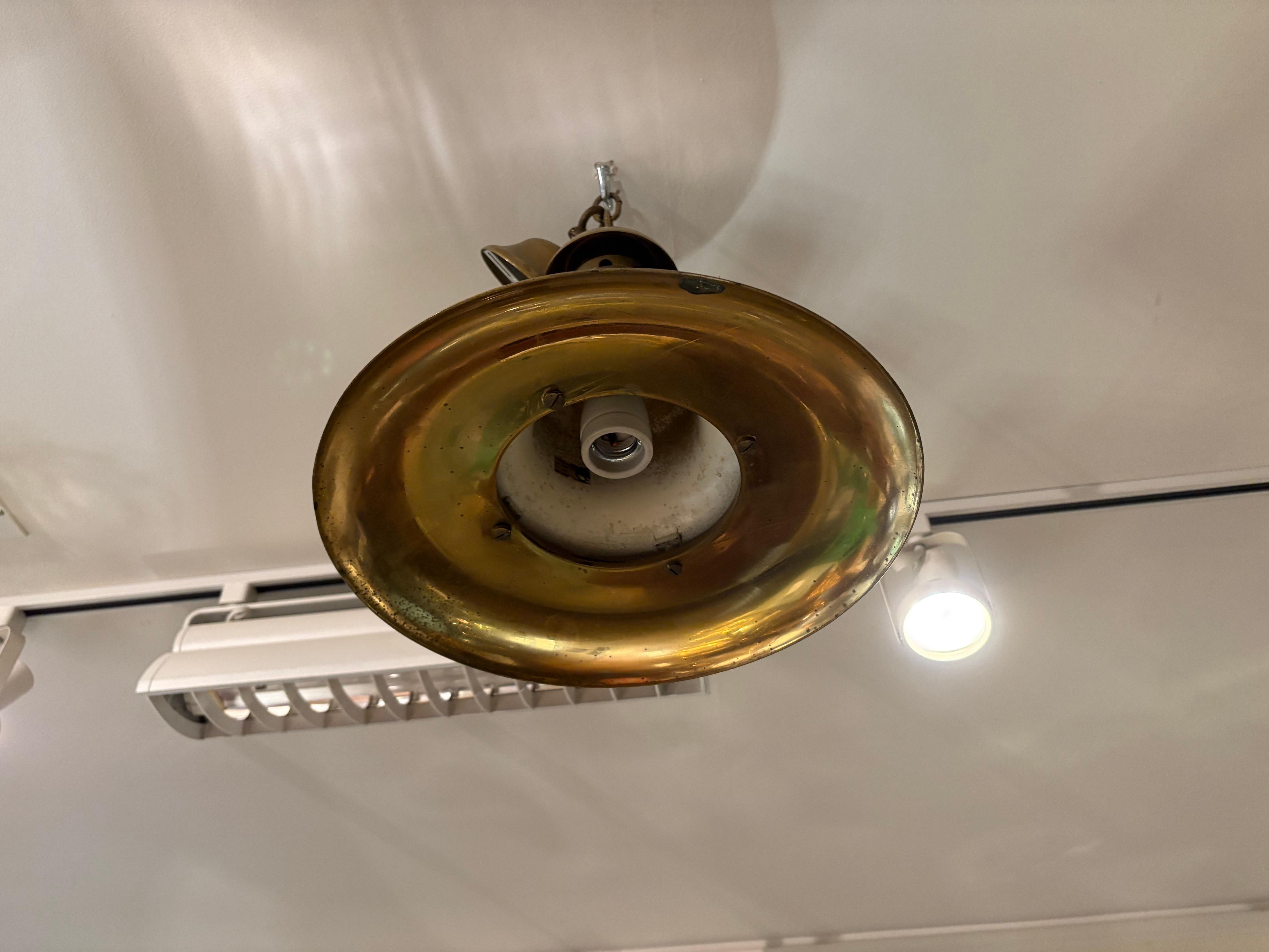 Metà XX secolo Set di 3 ciondoli francesi in ottone in vendita