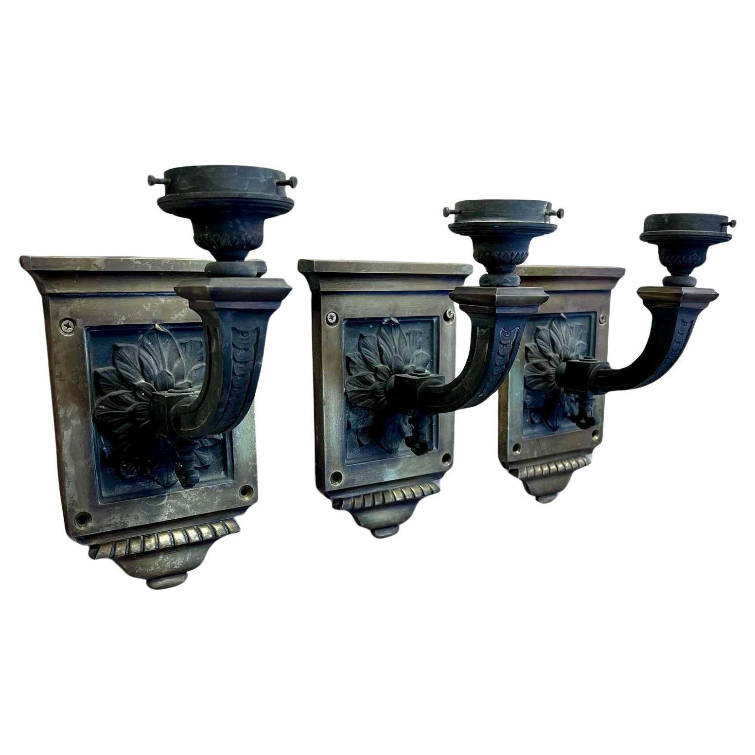 Ensemble de 3 lampes murales en bronze et laiton d'époque C1900