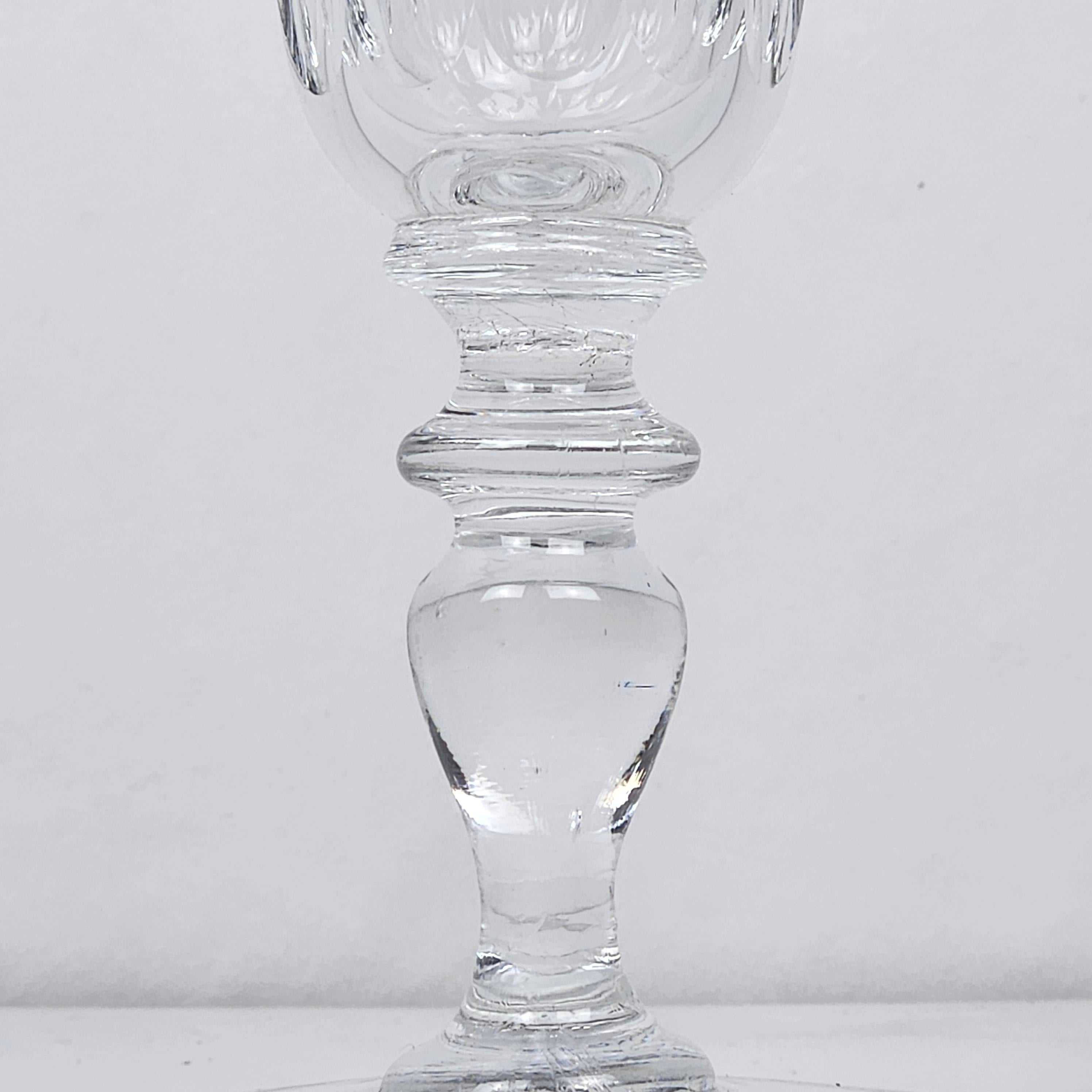 Fait main Ensemble de 3 flûtes à champagne françaises en cristal, vers 1880 en vente