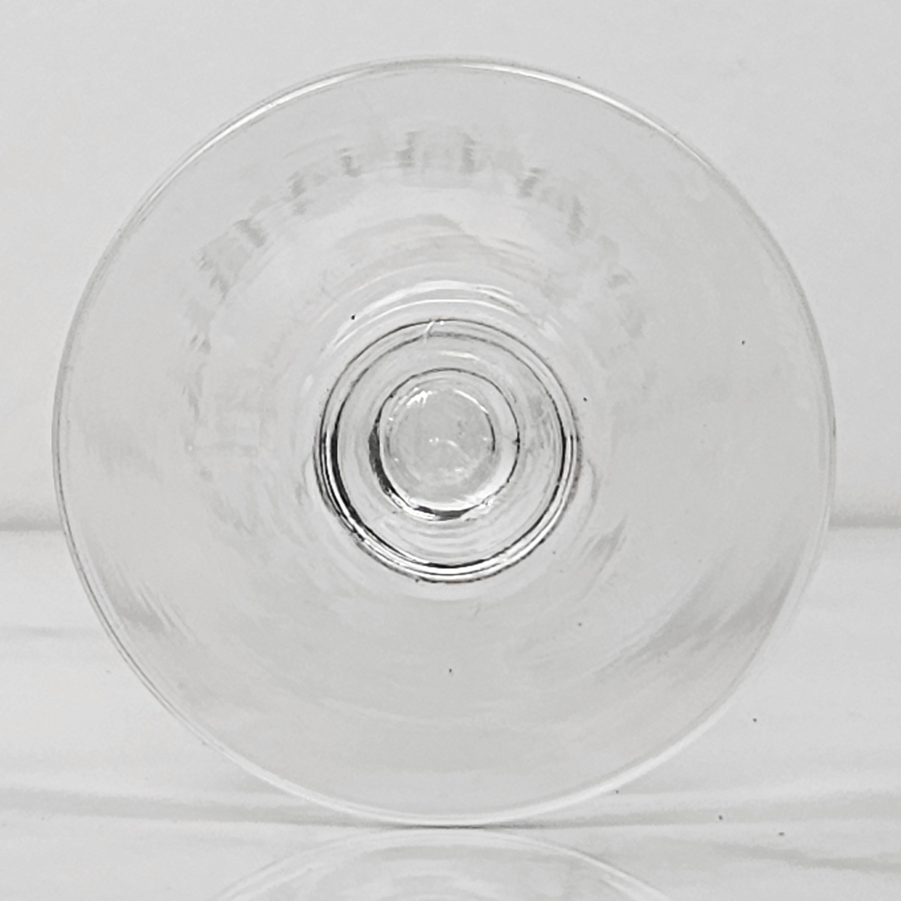 XIXe siècle Ensemble de 3 flûtes à champagne françaises en cristal, vers 1880 en vente
