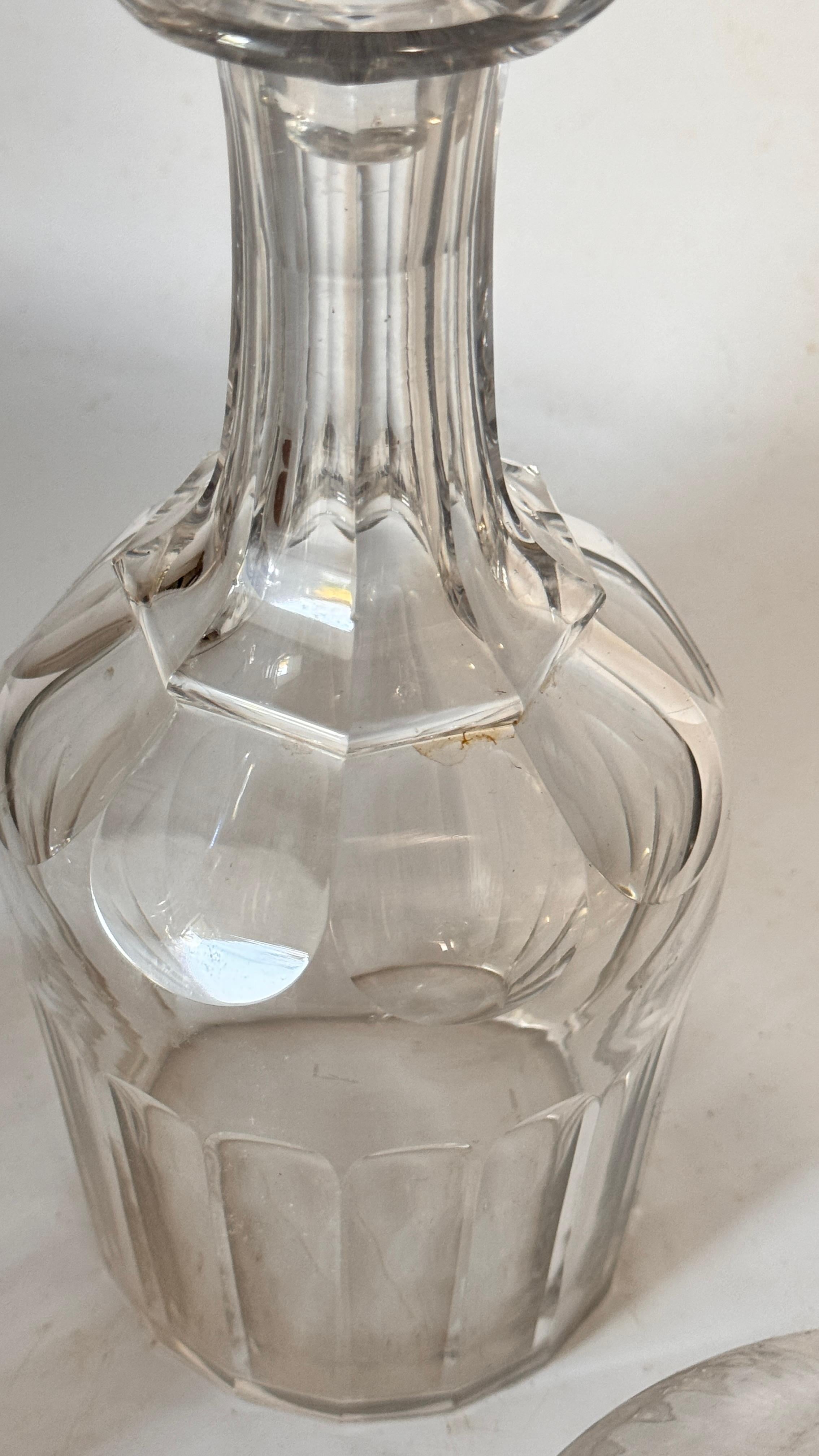 Set of 3 French Crystal Decanters – 2 Baccarat Signed, 1970s Elegant Tableware en vente 6