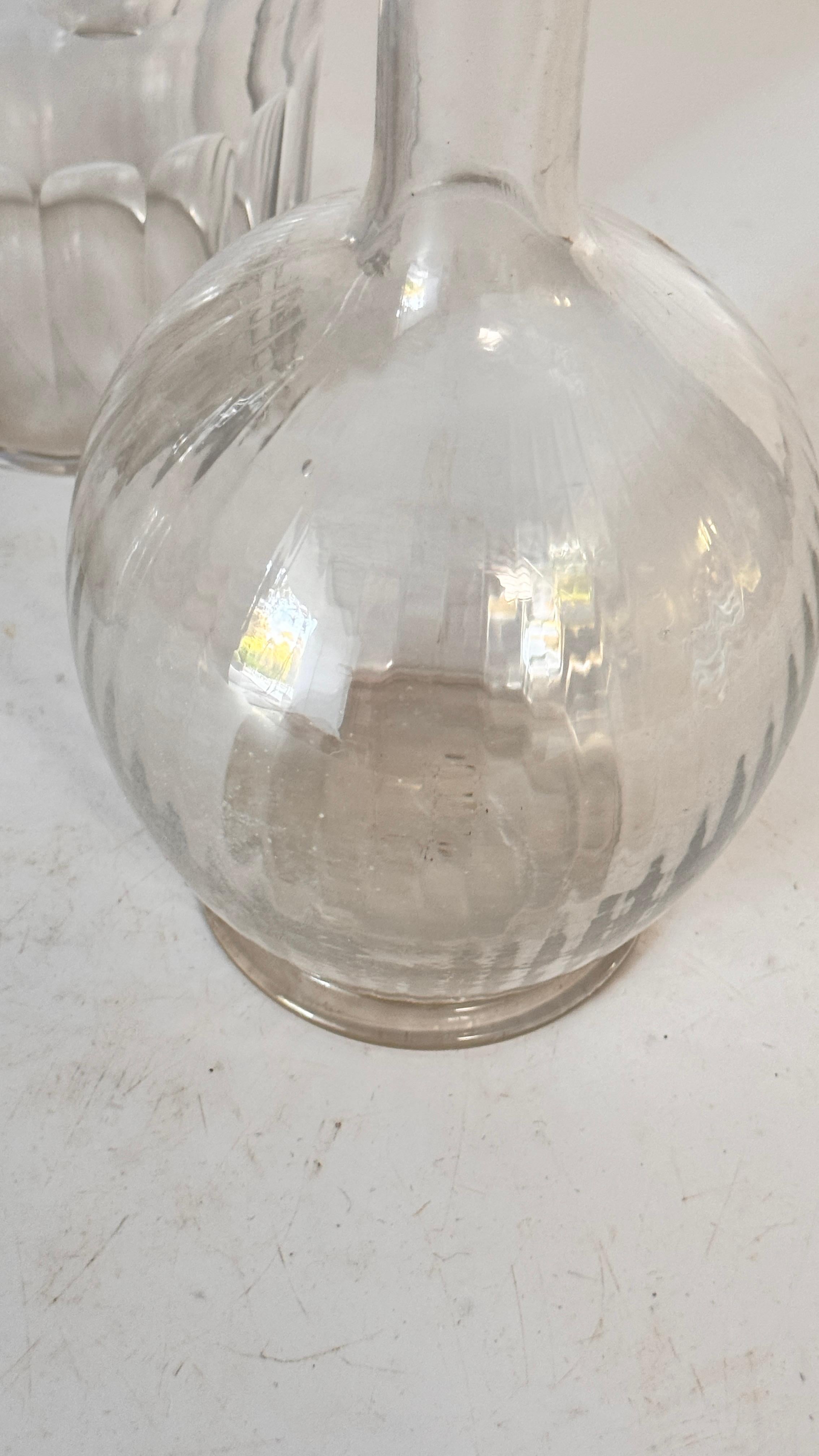 Set of 3 French Crystal Decanters – 2 Baccarat Signed, 1970s Elegant Tableware en vente 8