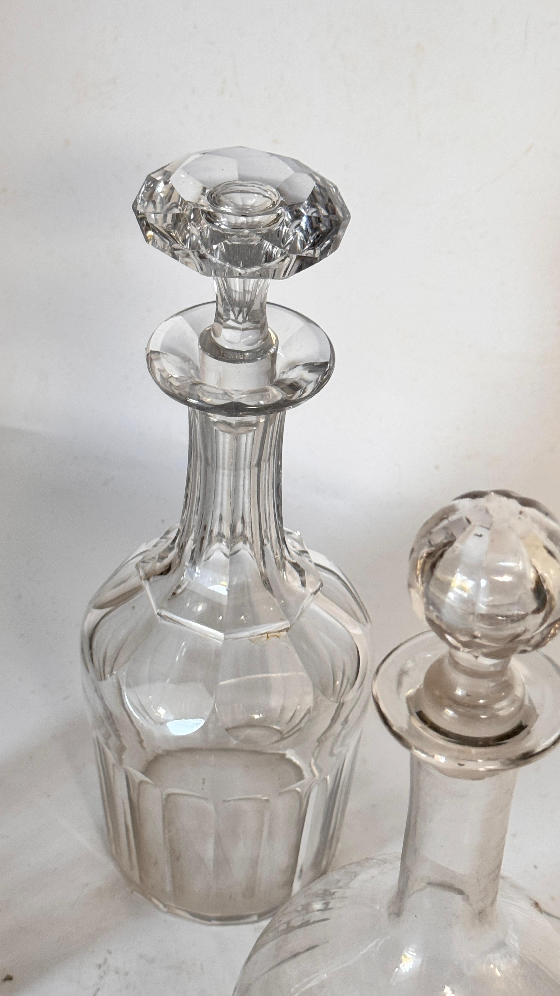 Verre Set of 3 French Crystal Decanters – 2 Baccarat Signed, 1970s Elegant Tableware en vente