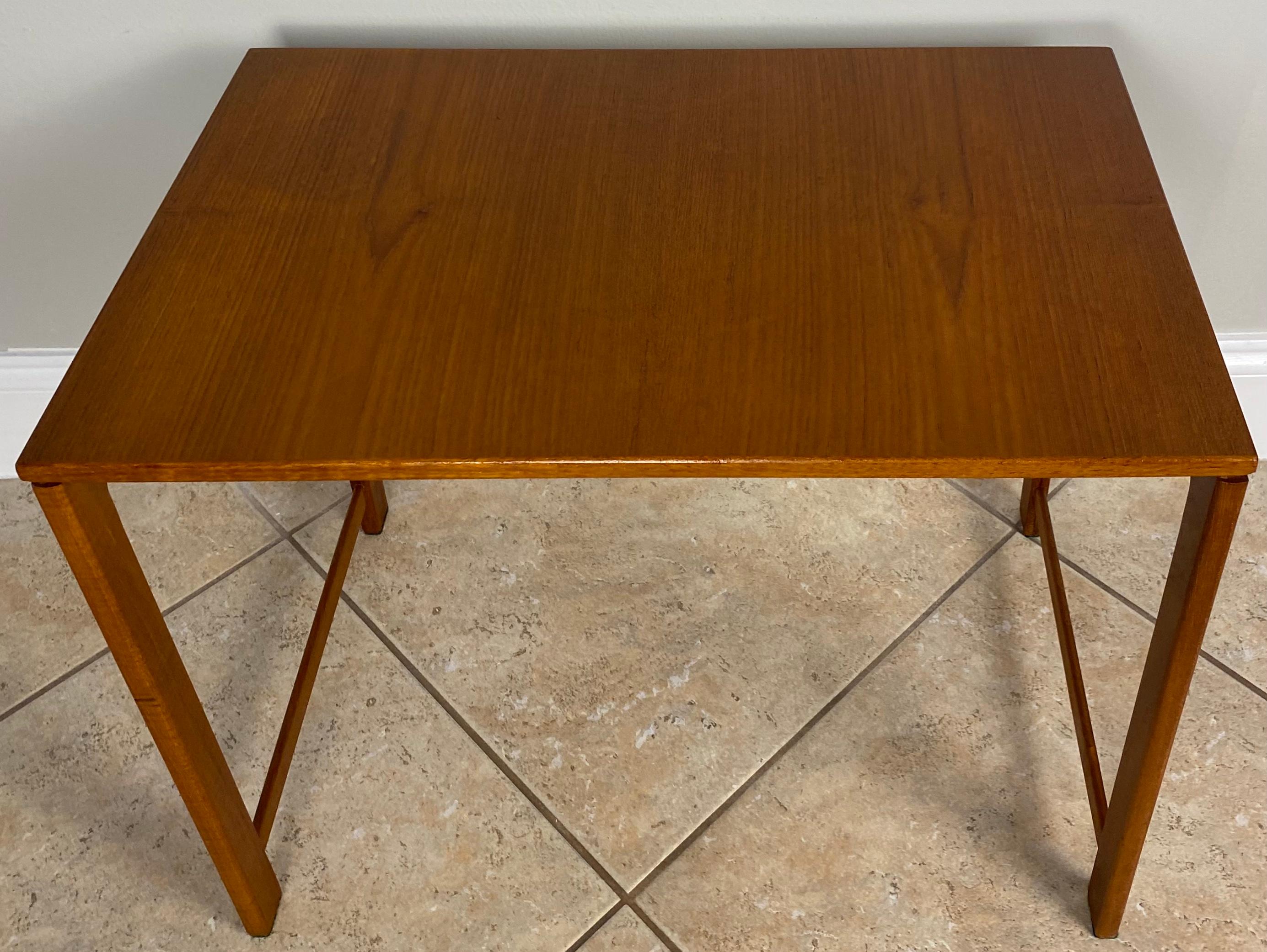 French 3 Mid-Century Wooden Nesting Tables or Gigogne End Tables Hans J. Wegner Style For Sale