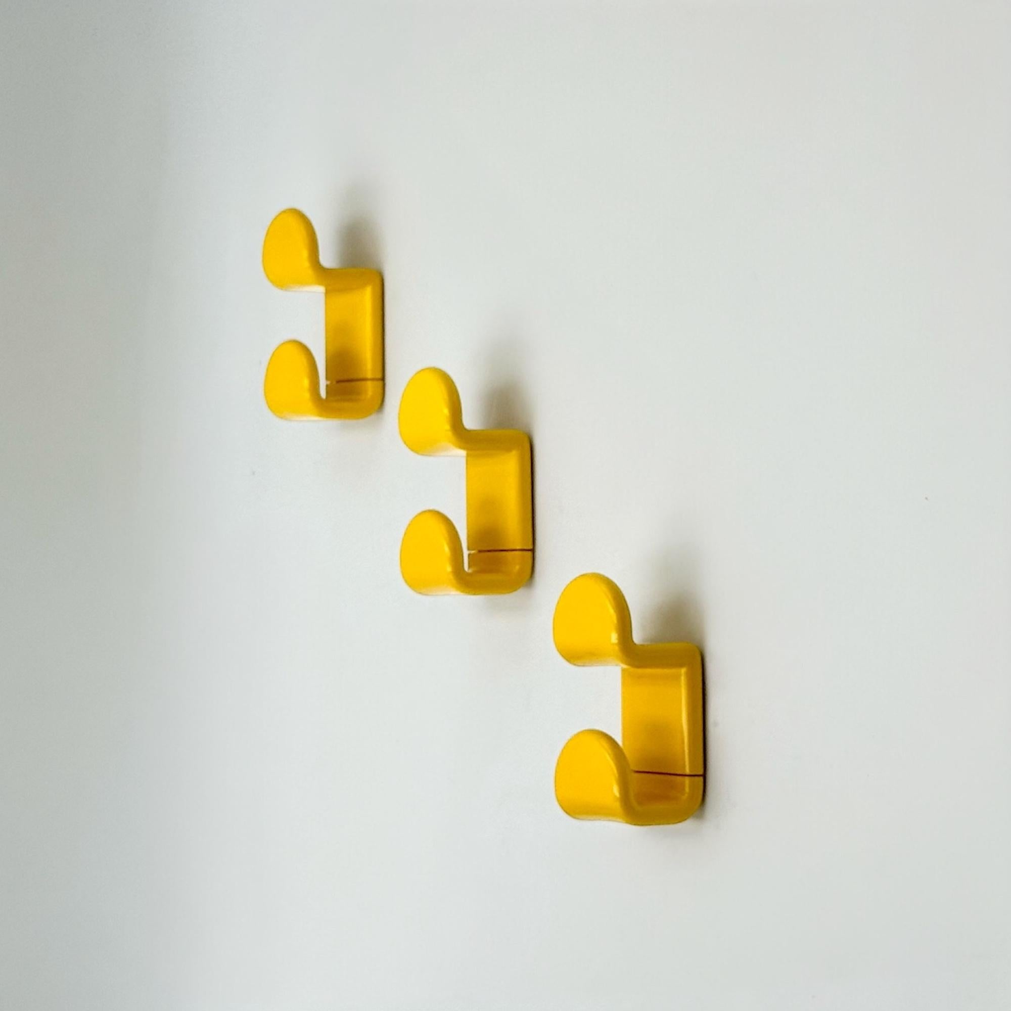 Late 20th Century Set of 3 Gedy Coat Hooks, Ambrogio Rossari, Italy, 1970s, Yellow Plastic For Sale