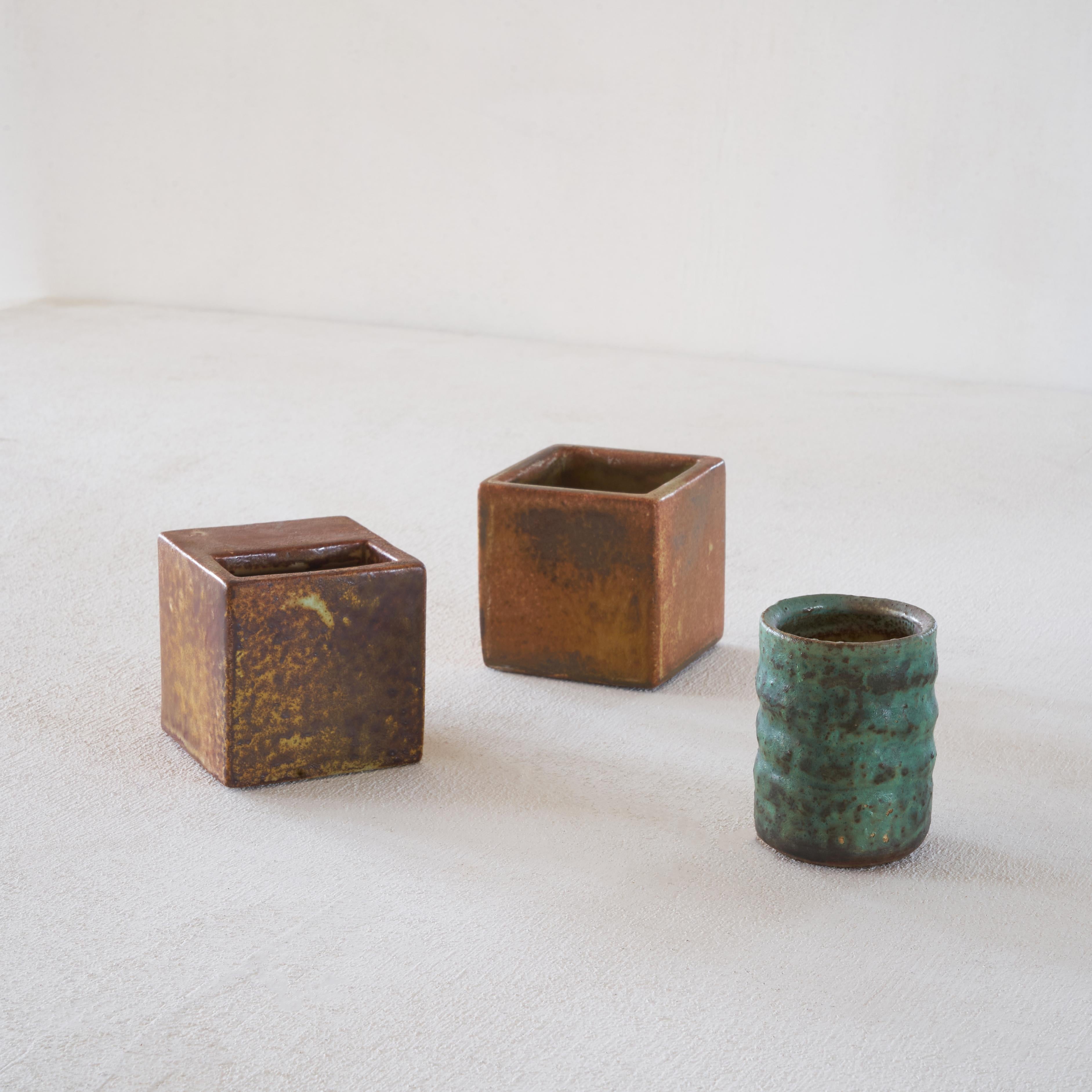 Hand-Crafted Set of 3 Geometrical Mid Century Mobach Pottery Vases For Sale