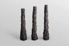 Juego de 3 candeleros contemporáneos de cerámica esculpida gris oscuro by Niclas Wolf