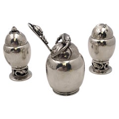 Set di 3 saliere e senapiera "Blossom" in argento sterling di Georg Jensen, modello #2A