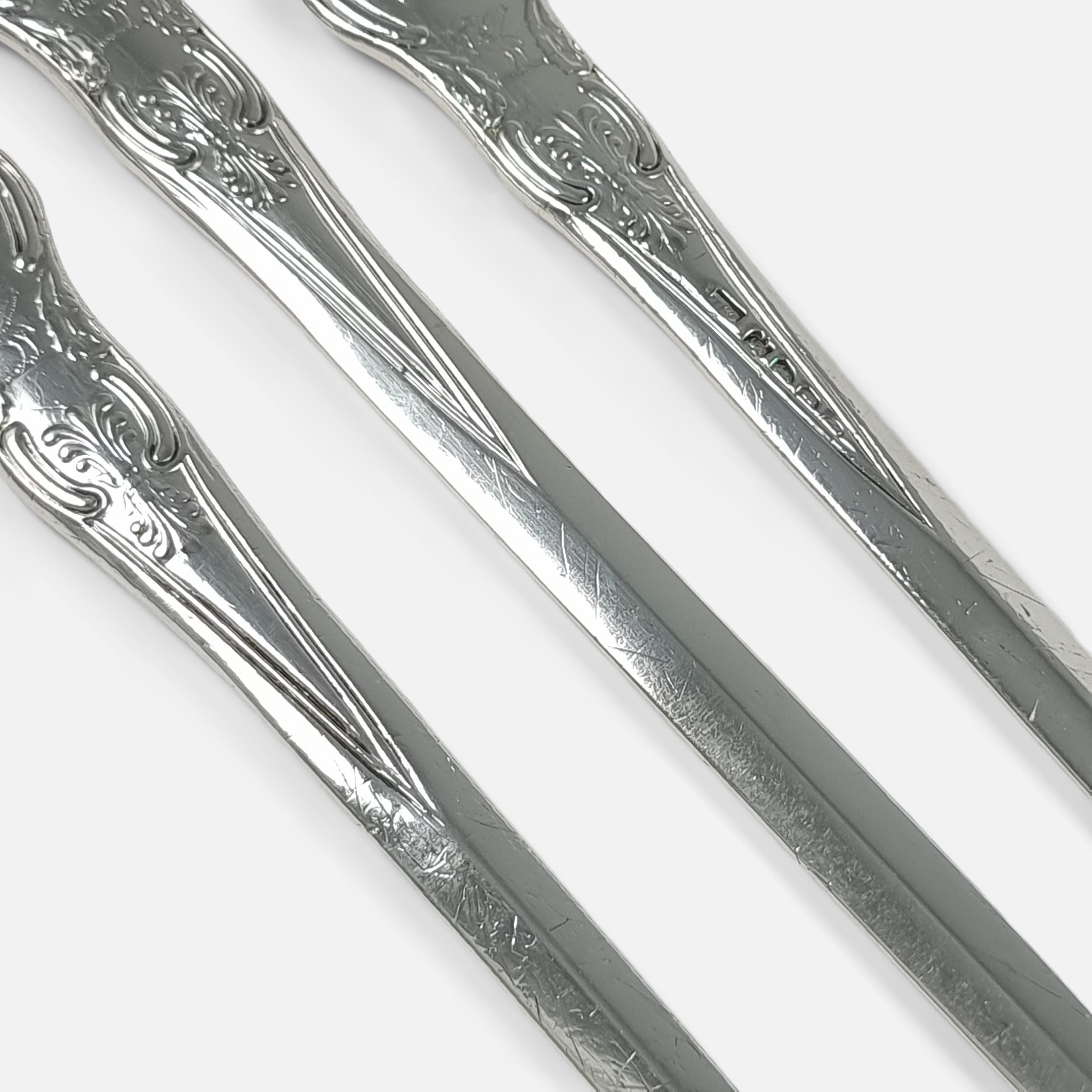Set of 3 George III Silver Kings Pattern Meat Skewers, William Chawner II In Good Condition In Glasgow, GB