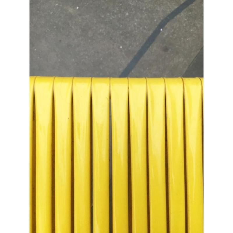 Juego de 3 sillas apilables de jardín alemanas de mediados de siglo de Mauser Metal en venta