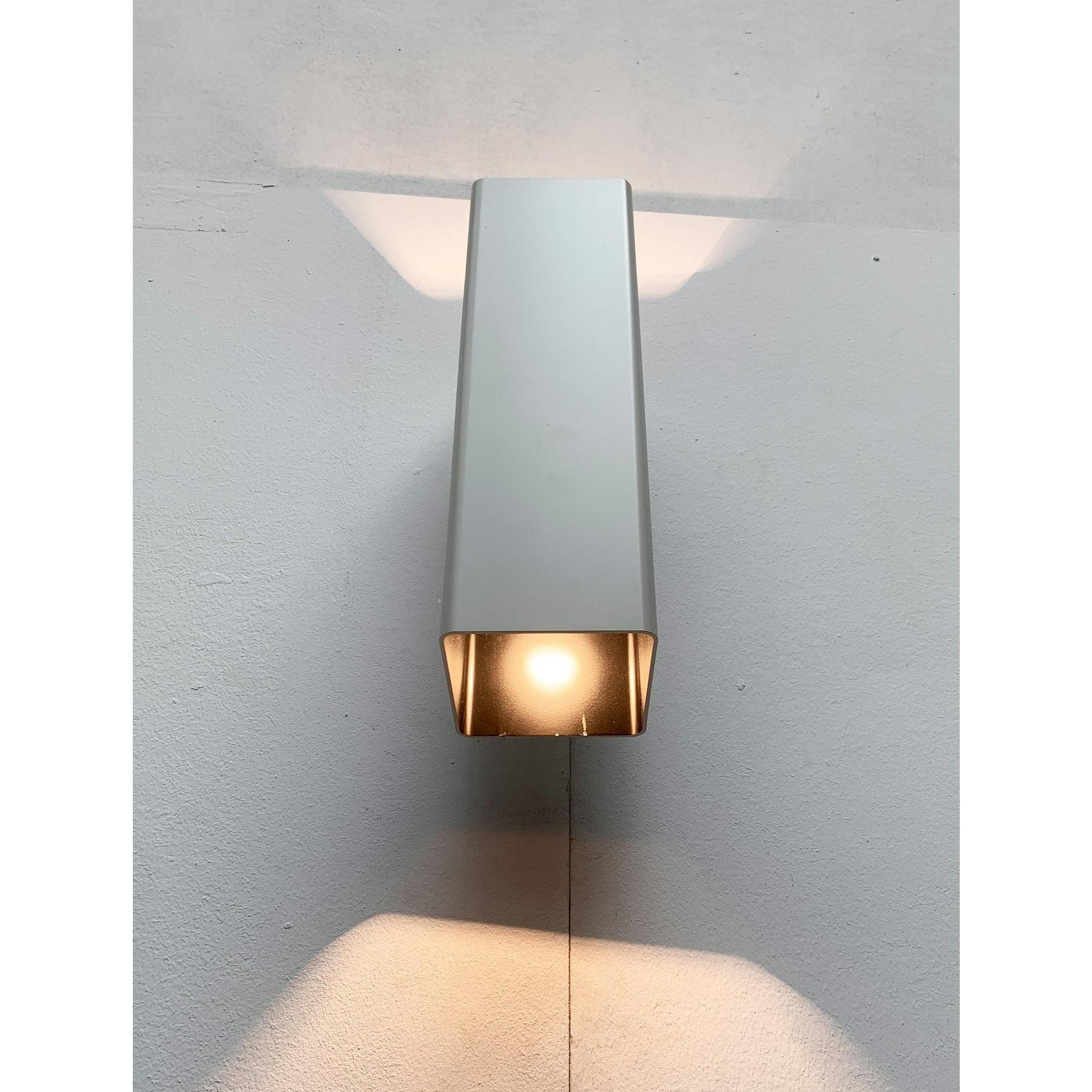 Juego de 3 lámparas de pared minimalistas alemanas de Erco, años 70 en venta 4