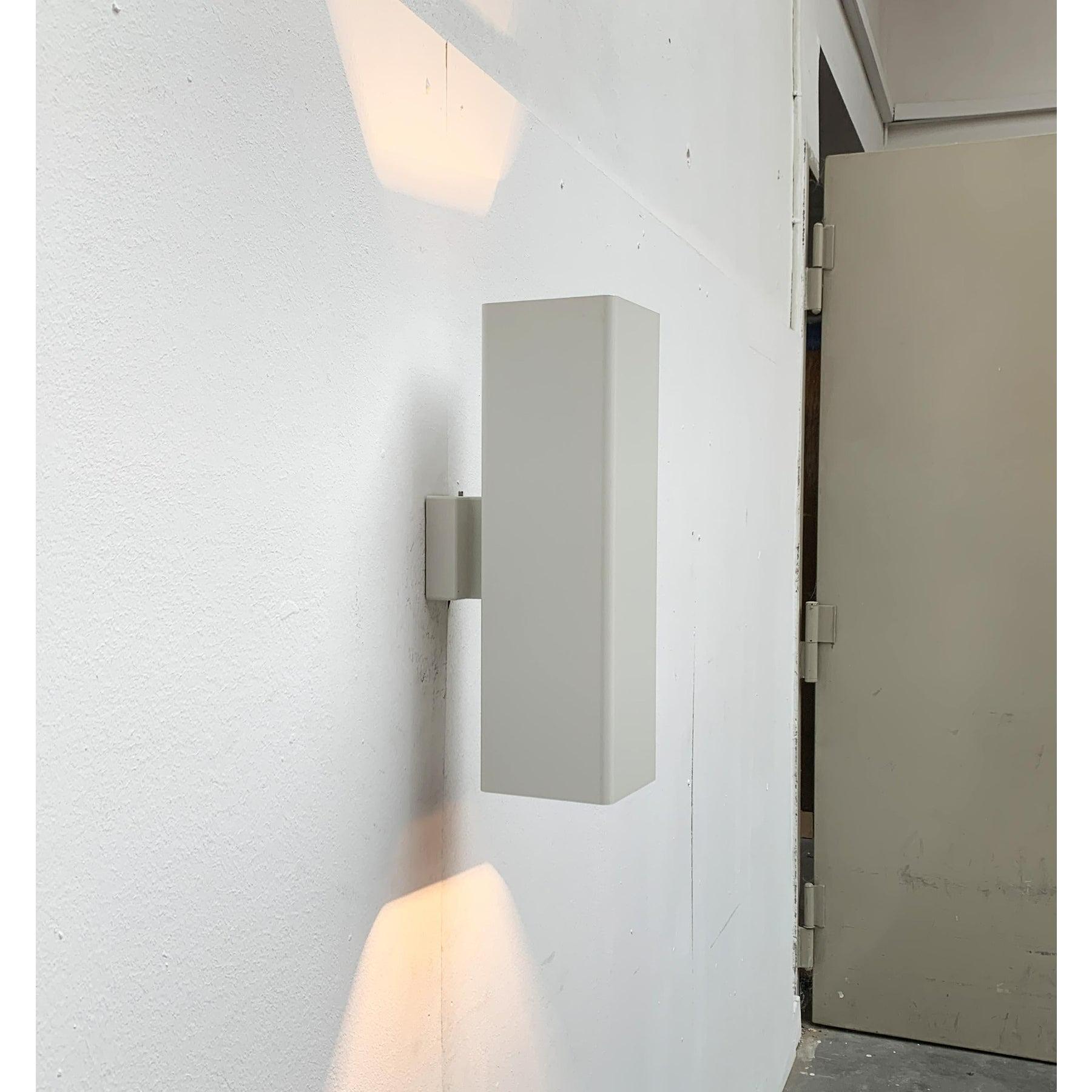 Juego de 3 lámparas de pared minimalistas alemanas de Erco, años 70 Moderno de mediados de siglo en venta